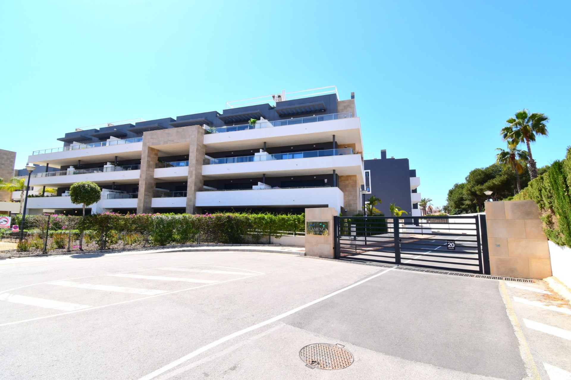 Resale - Apartment  - Orihuela Costa - Playa Flamenca
