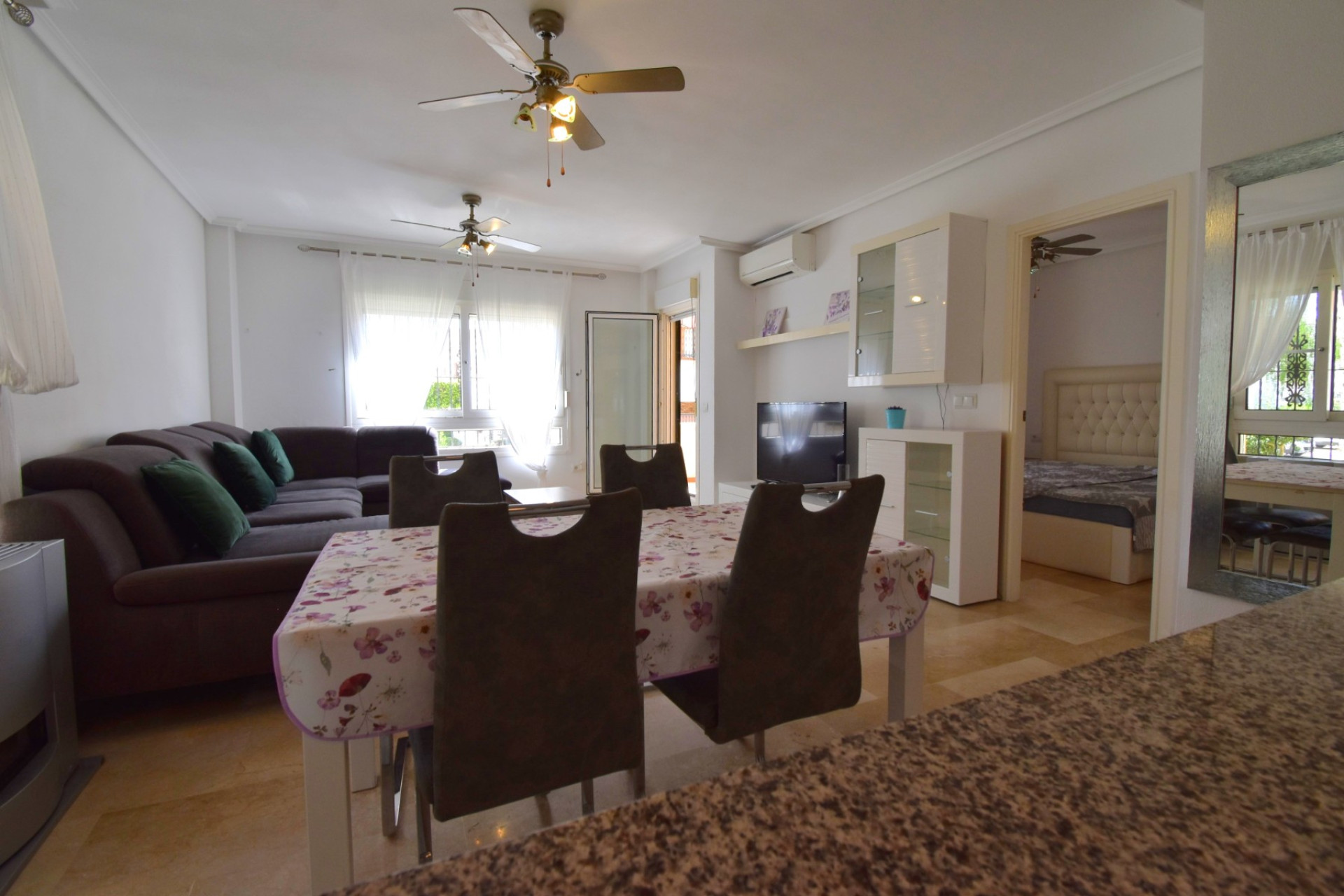 Resale - Apartment  - Orihuela Costa - Playa Flamenca
