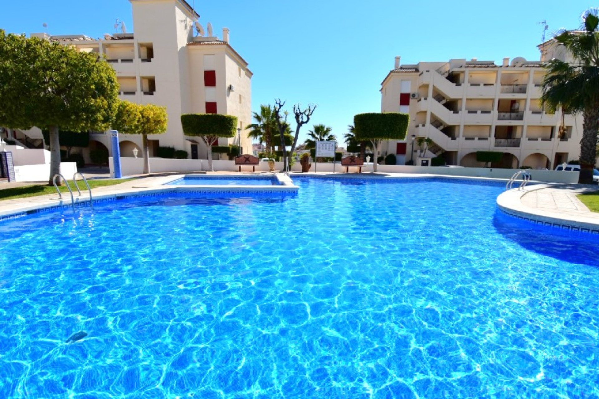 Resale - Apartment  - Orihuela Costa - Playa Flamenca
