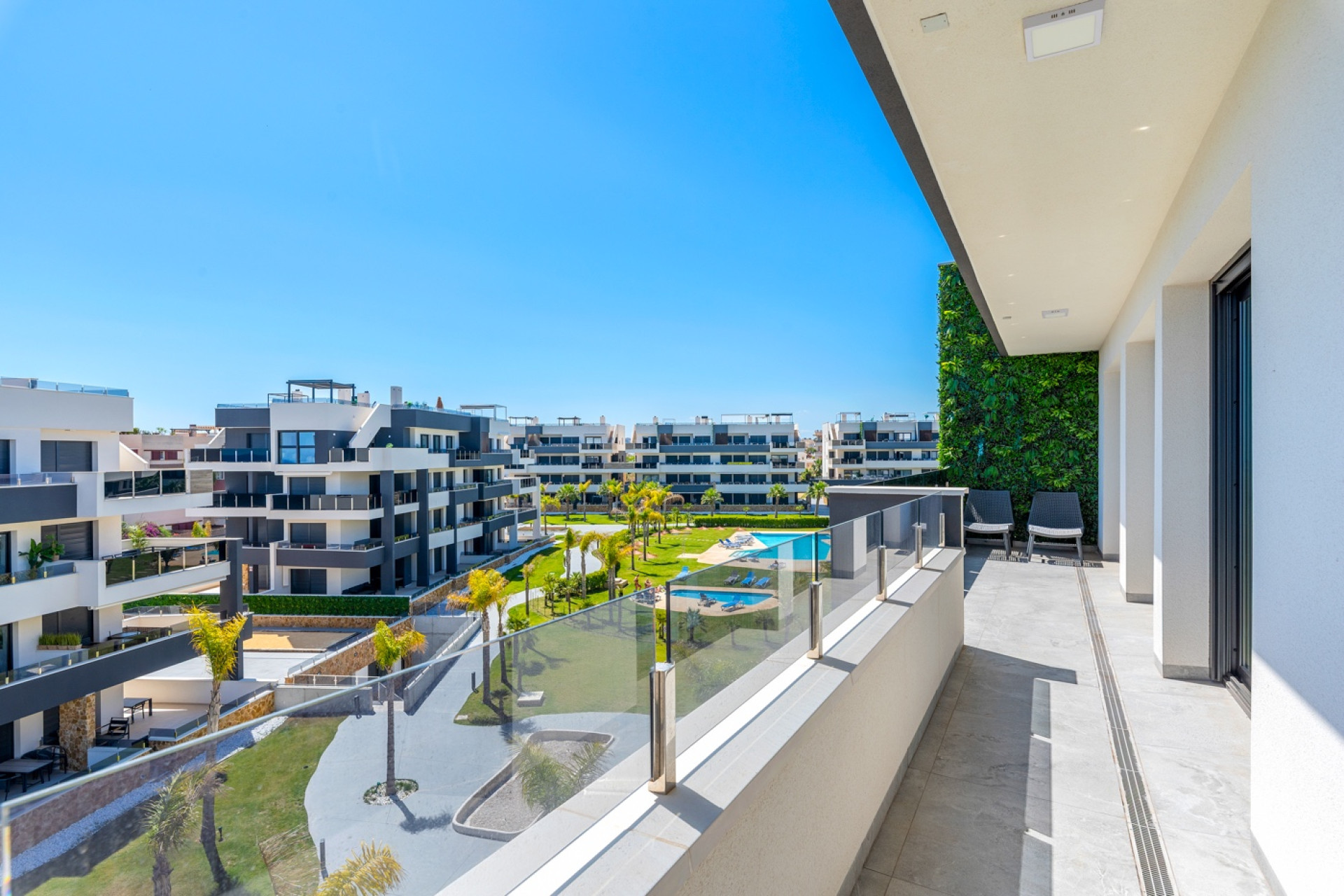 Resale - Apartment  - Orihuela Costa - Playa Flamenca