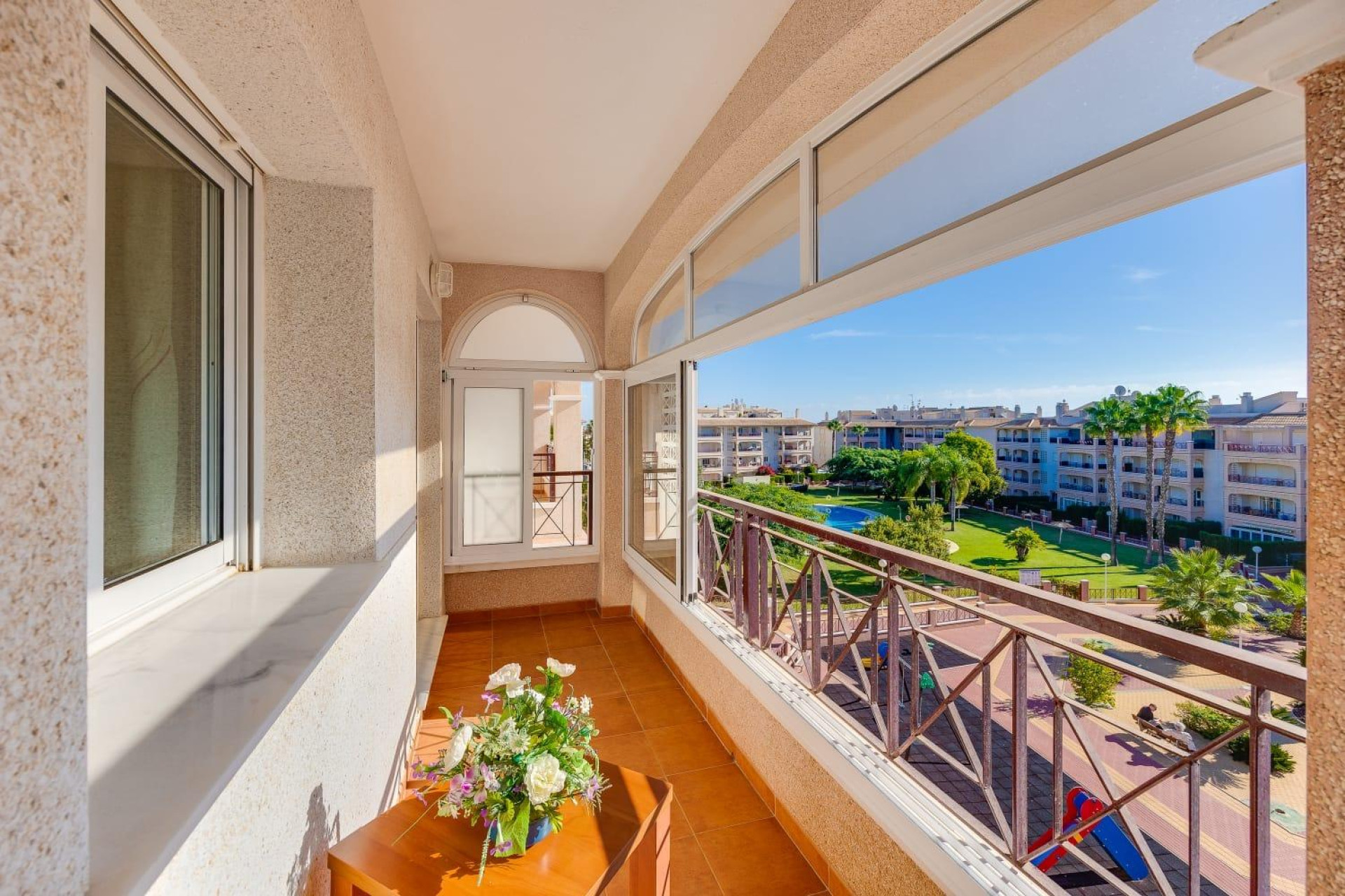 Resale - Apartment  - Orihuela Costa - Playa Flamenca