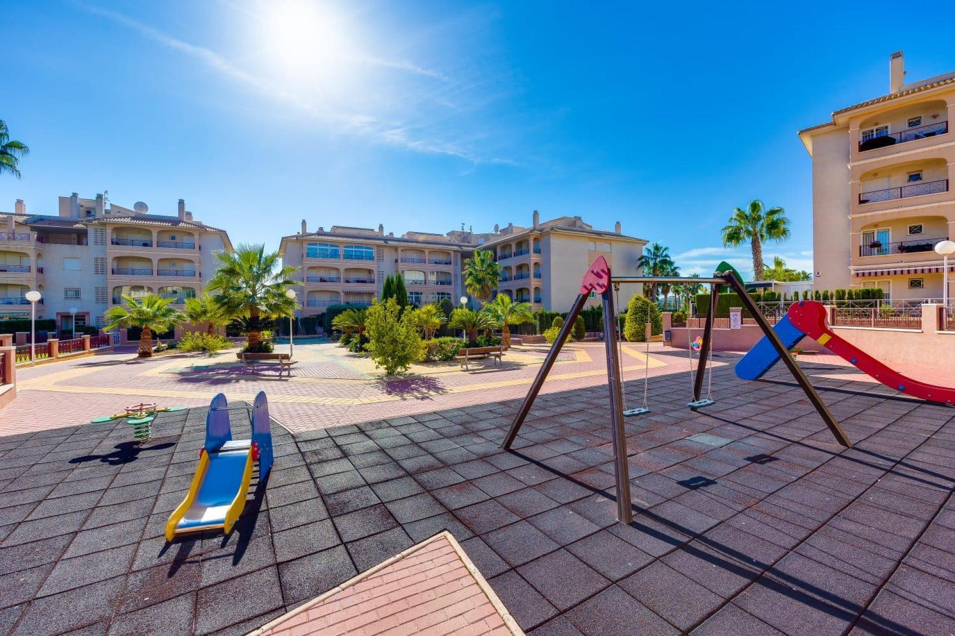 Resale - Apartment  - Orihuela Costa - Playa Flamenca