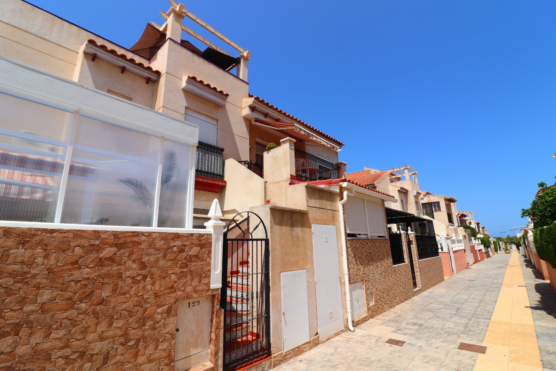 Resale - Apartment  - Orihuela Costa - Playa Flamenca