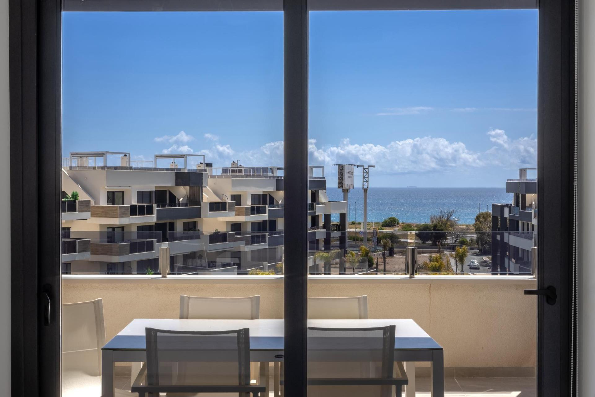Resale - Apartment  - Orihuela Costa - Playa Flamenca