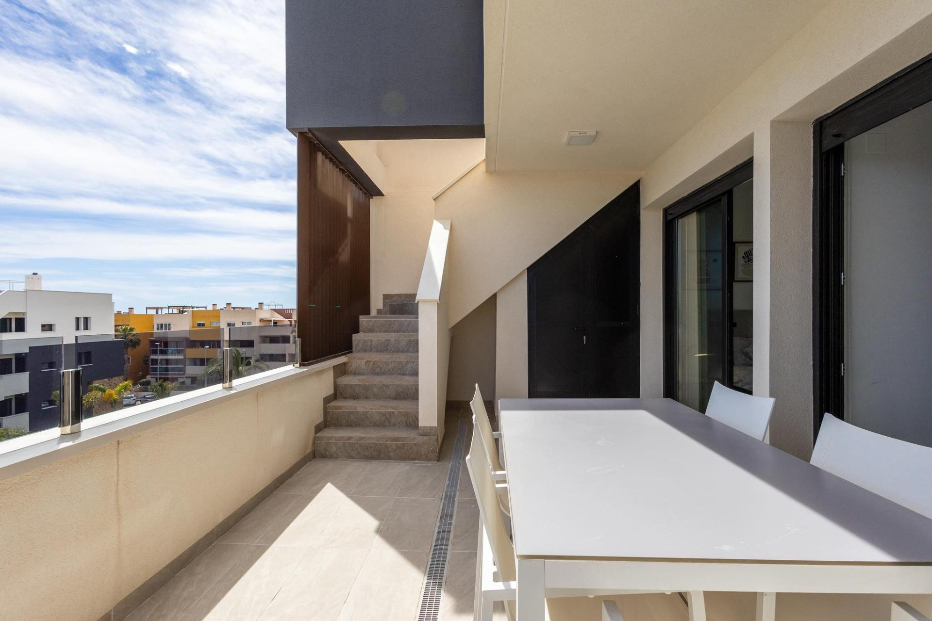 Resale - Apartment  - Orihuela Costa - Playa Flamenca