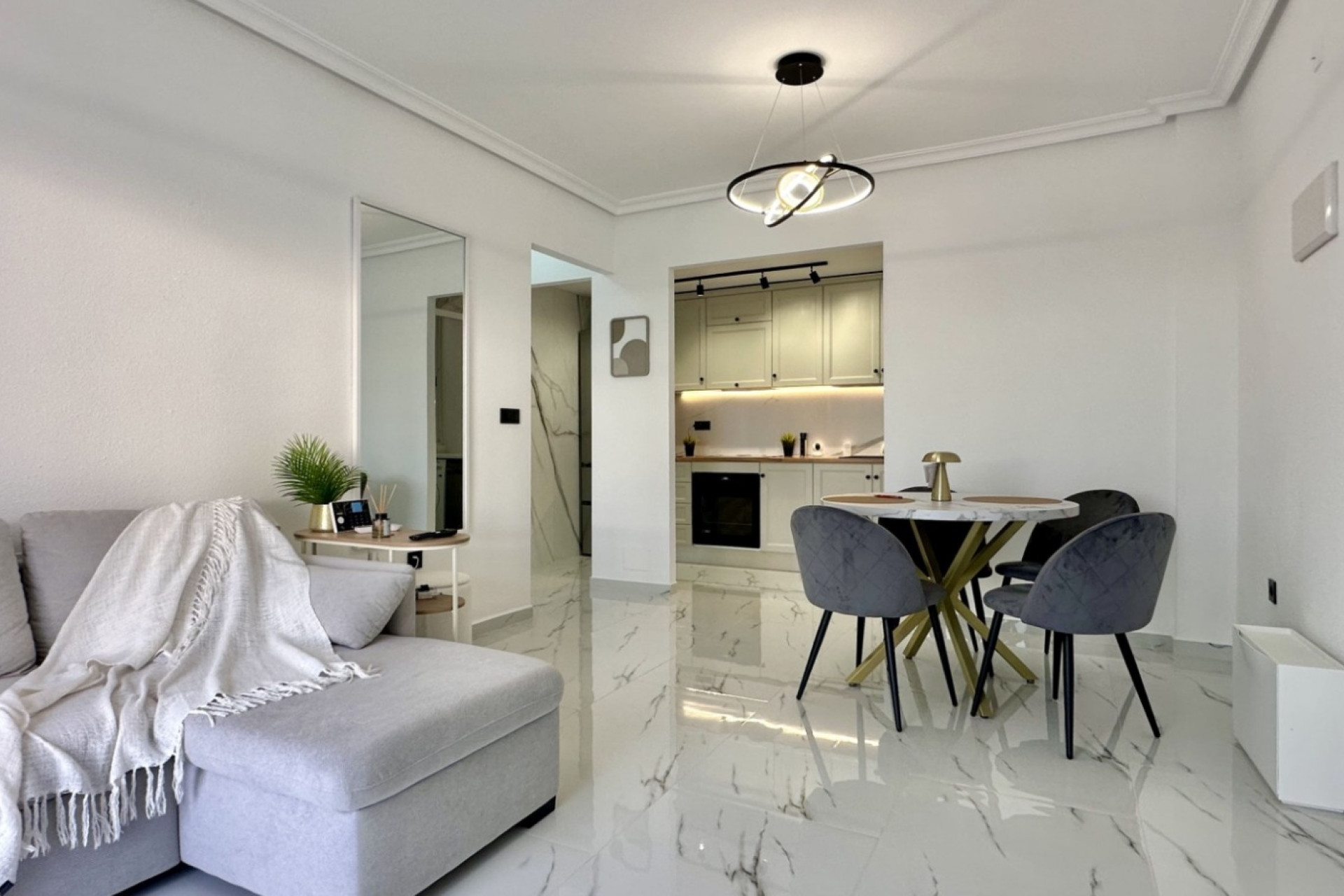 Resale - Apartment  - Orihuela Costa - Playa Flamenca