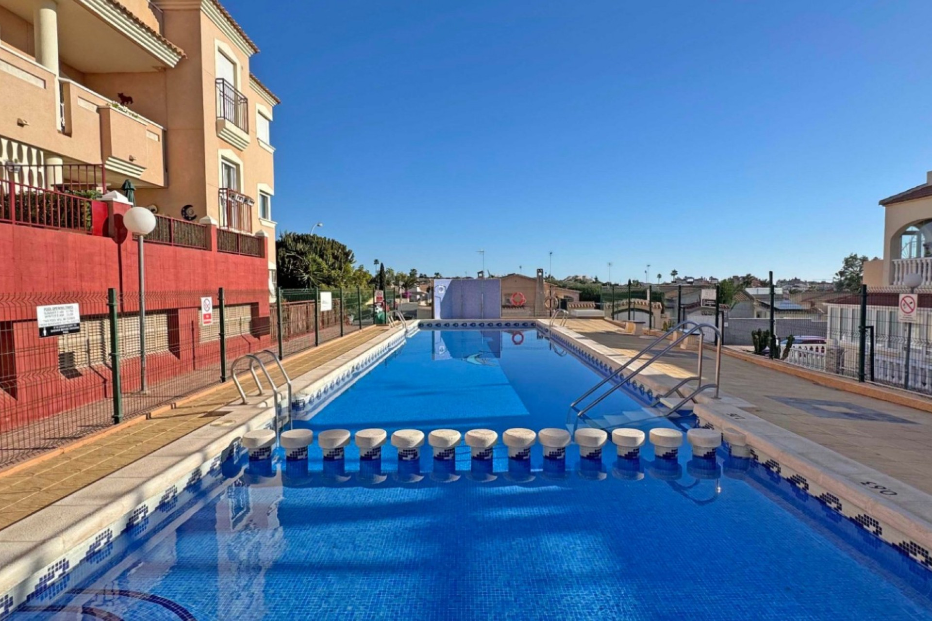 Resale - Apartment  - Orihuela Costa - Playa Flamenca