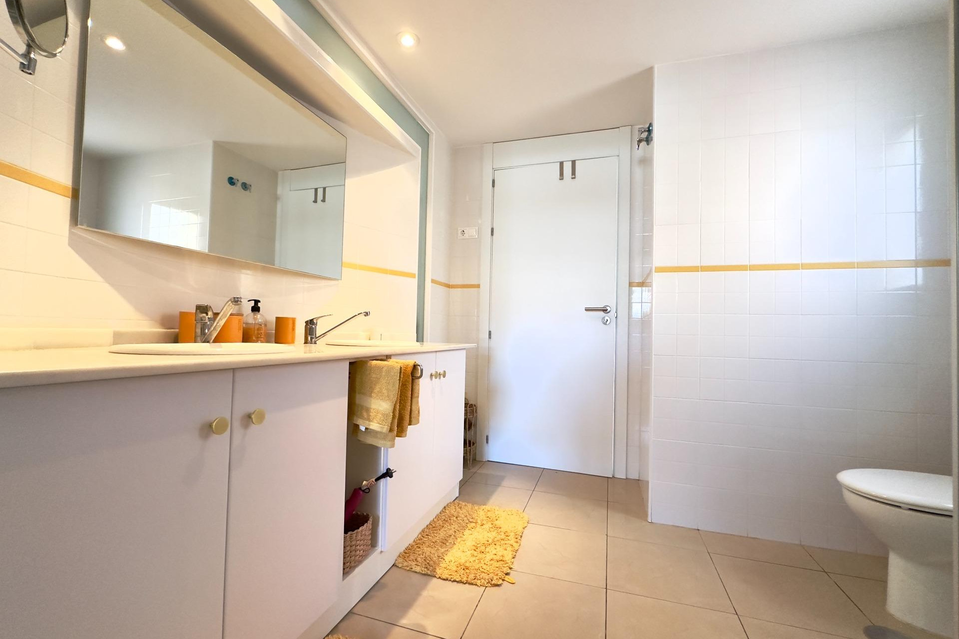 Resale - Apartment  - Orihuela Costa - Playa Flamenca