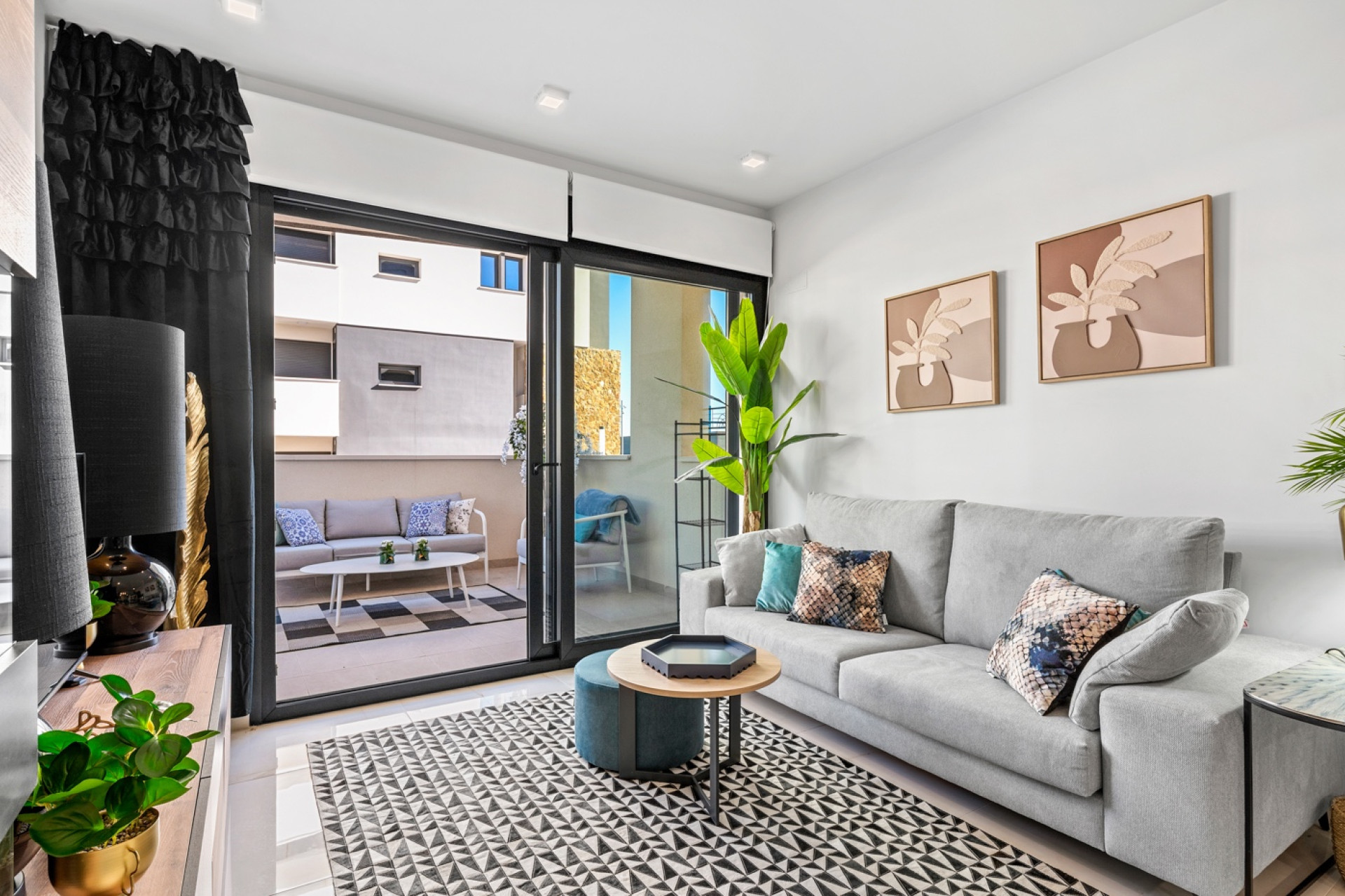 Resale - Apartment  - Orihuela Costa - Playa Flamenca