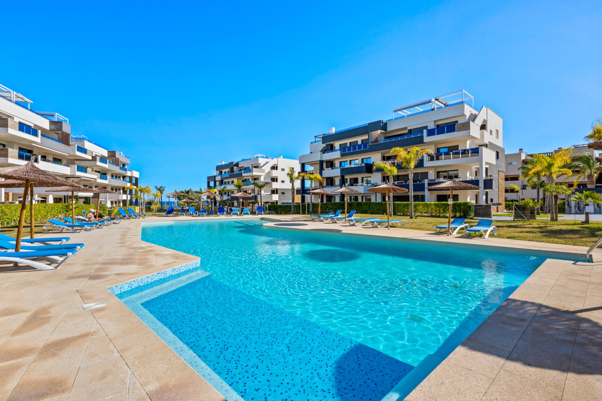 Resale - Apartment  - Orihuela Costa - Playa Flamenca