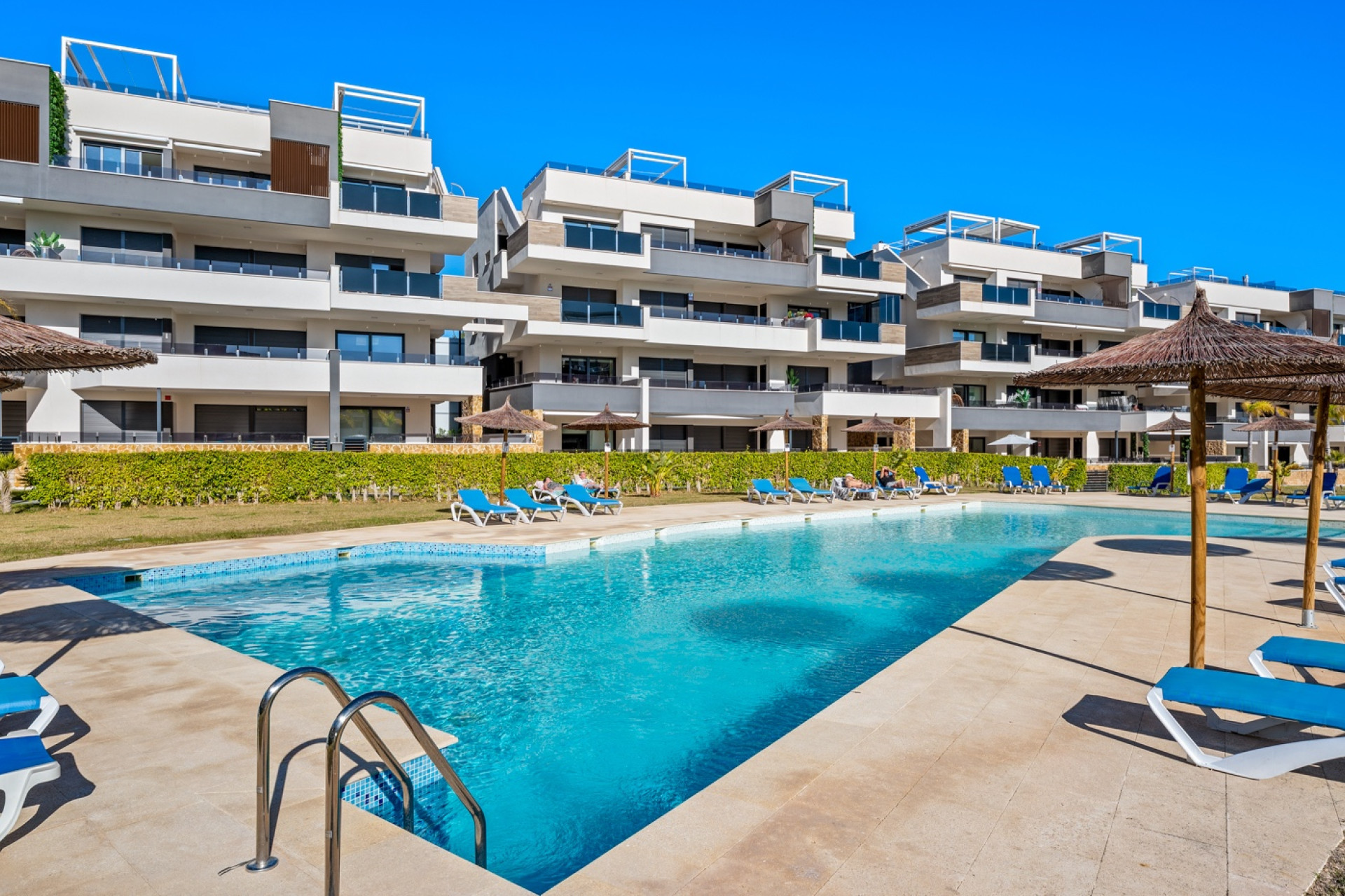 Resale - Apartment  - Orihuela Costa - Playa Flamenca