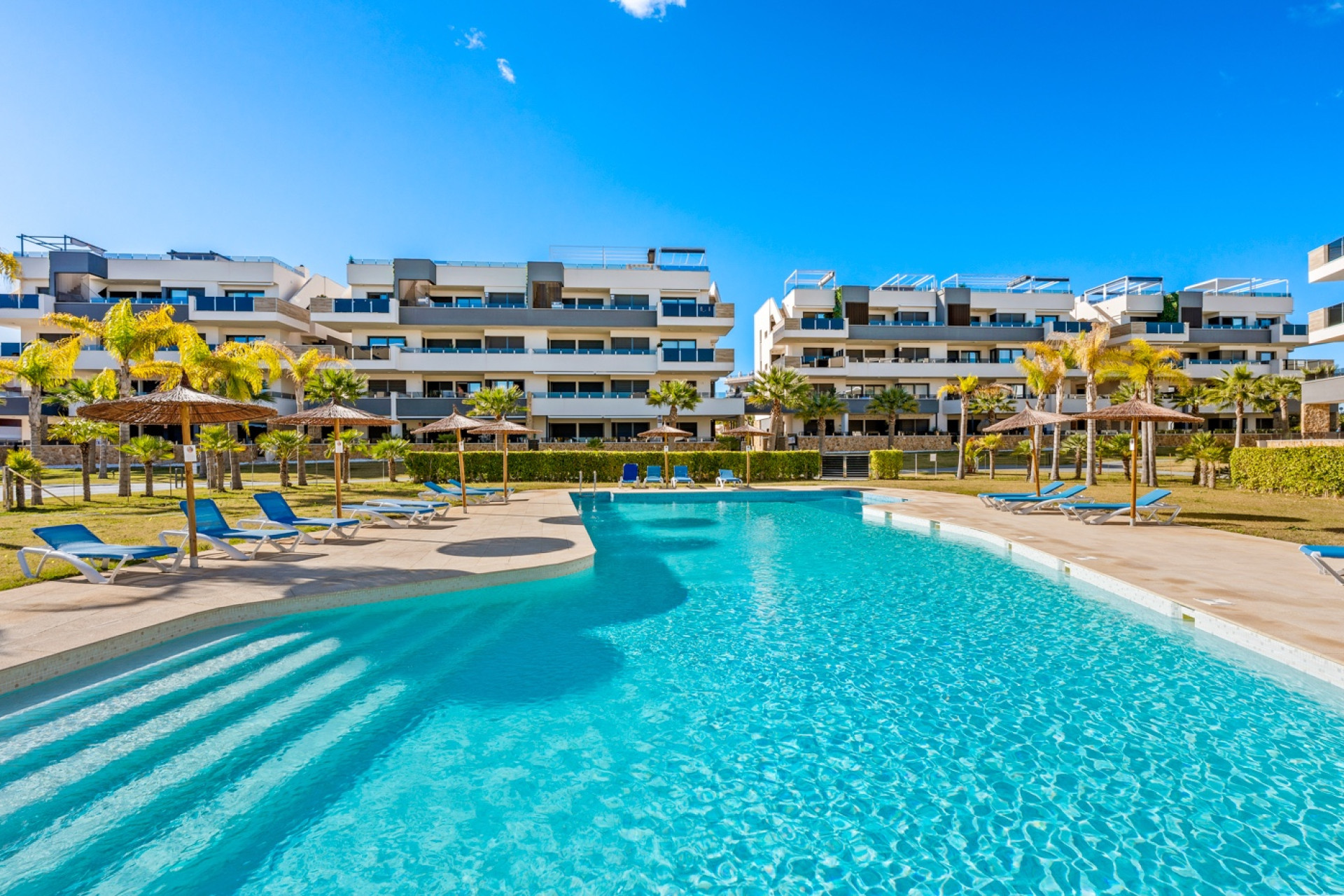 Resale - Apartment  - Orihuela Costa - Playa Flamenca