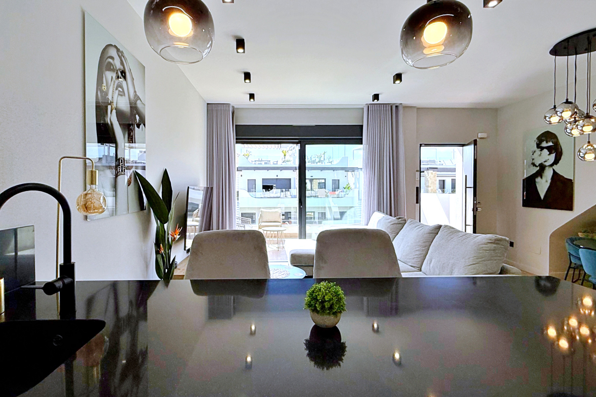 Resale - Apartment  - Orihuela Costa - Punta Prima