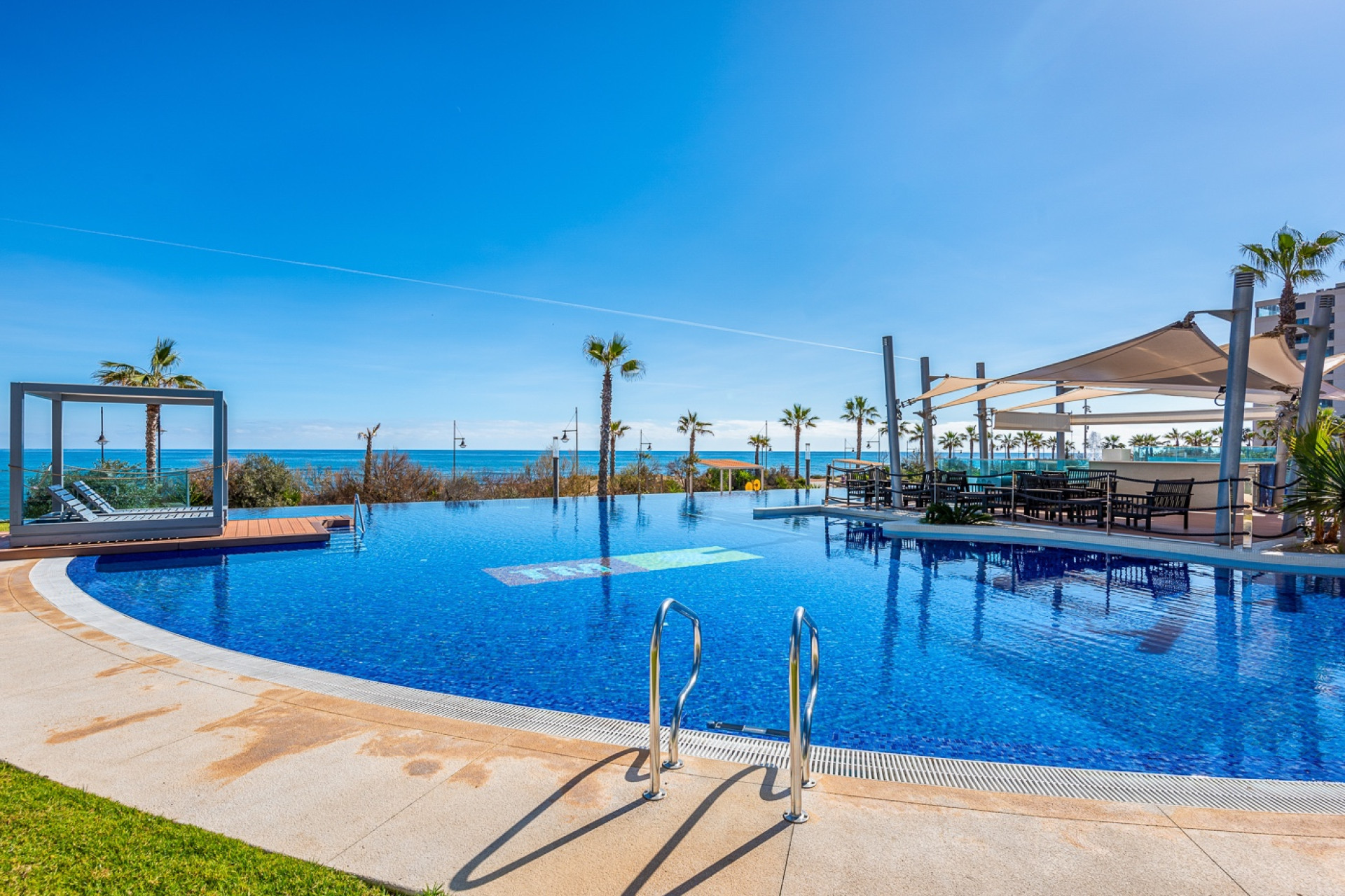 Resale - Apartment  - Orihuela Costa - Punta Prima