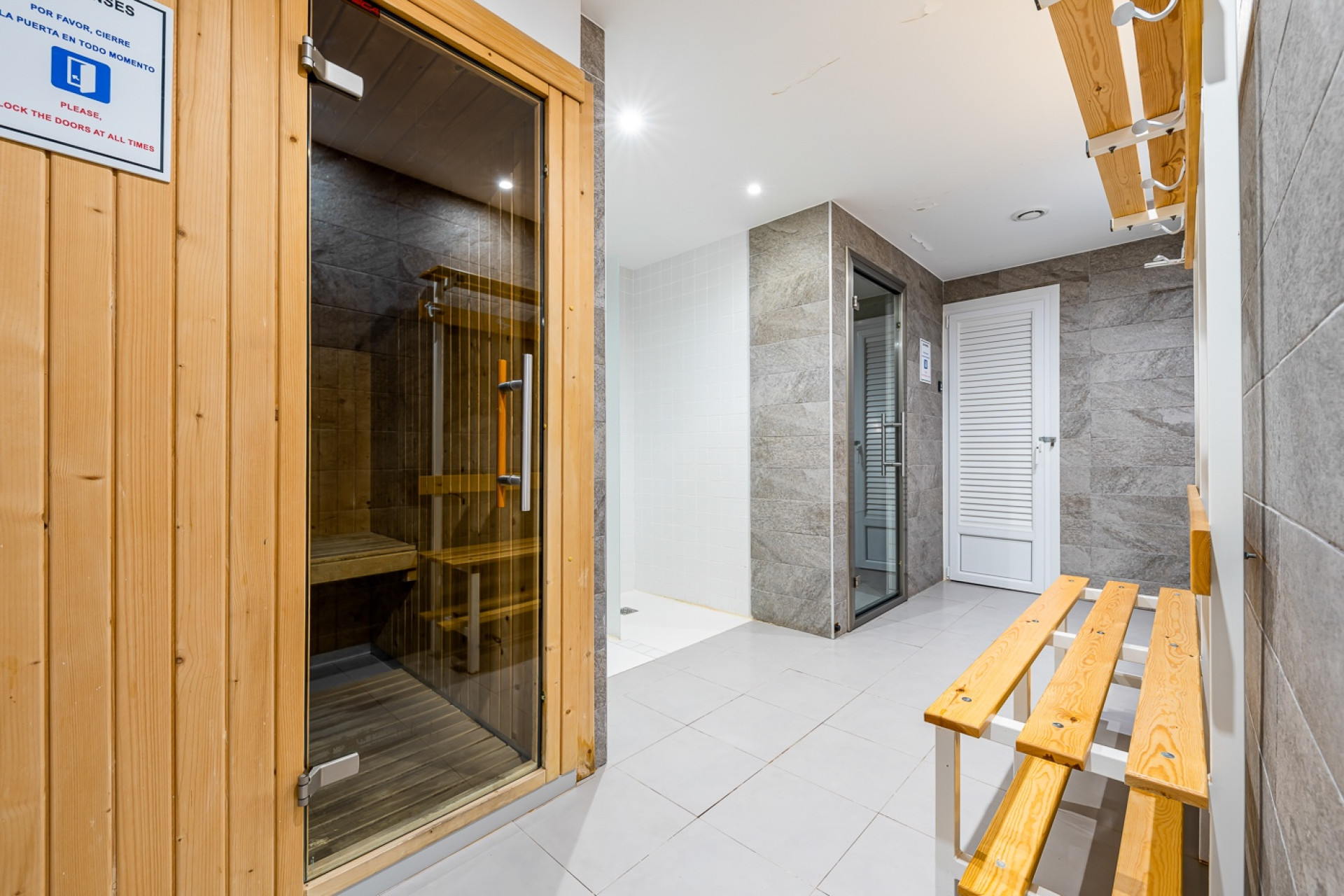 Resale - Apartment  - Orihuela Costa - Punta Prima