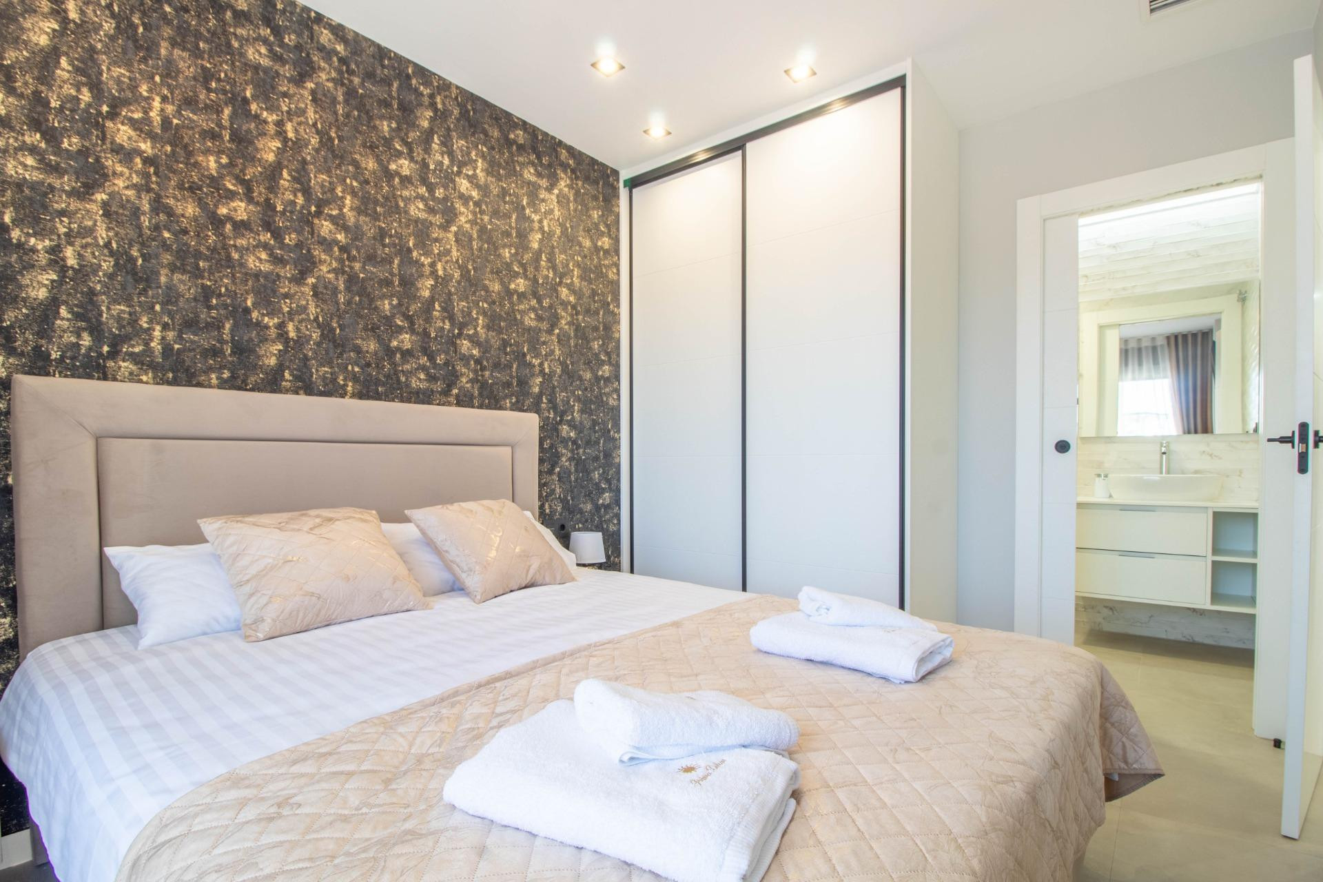 Resale - Apartment  - Orihuela Costa - Punta Prima