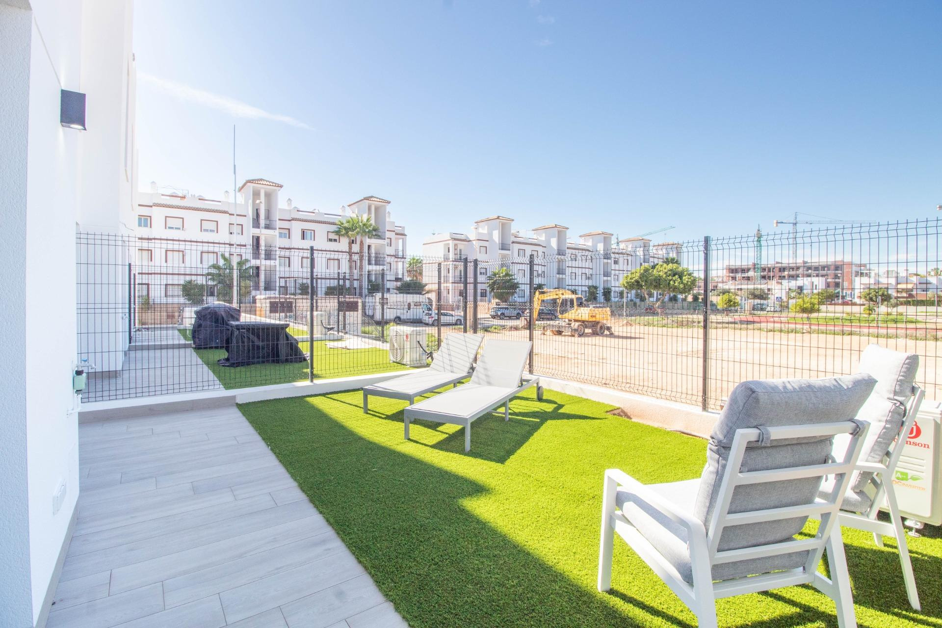 Resale - Apartment  - Orihuela Costa - Punta Prima
