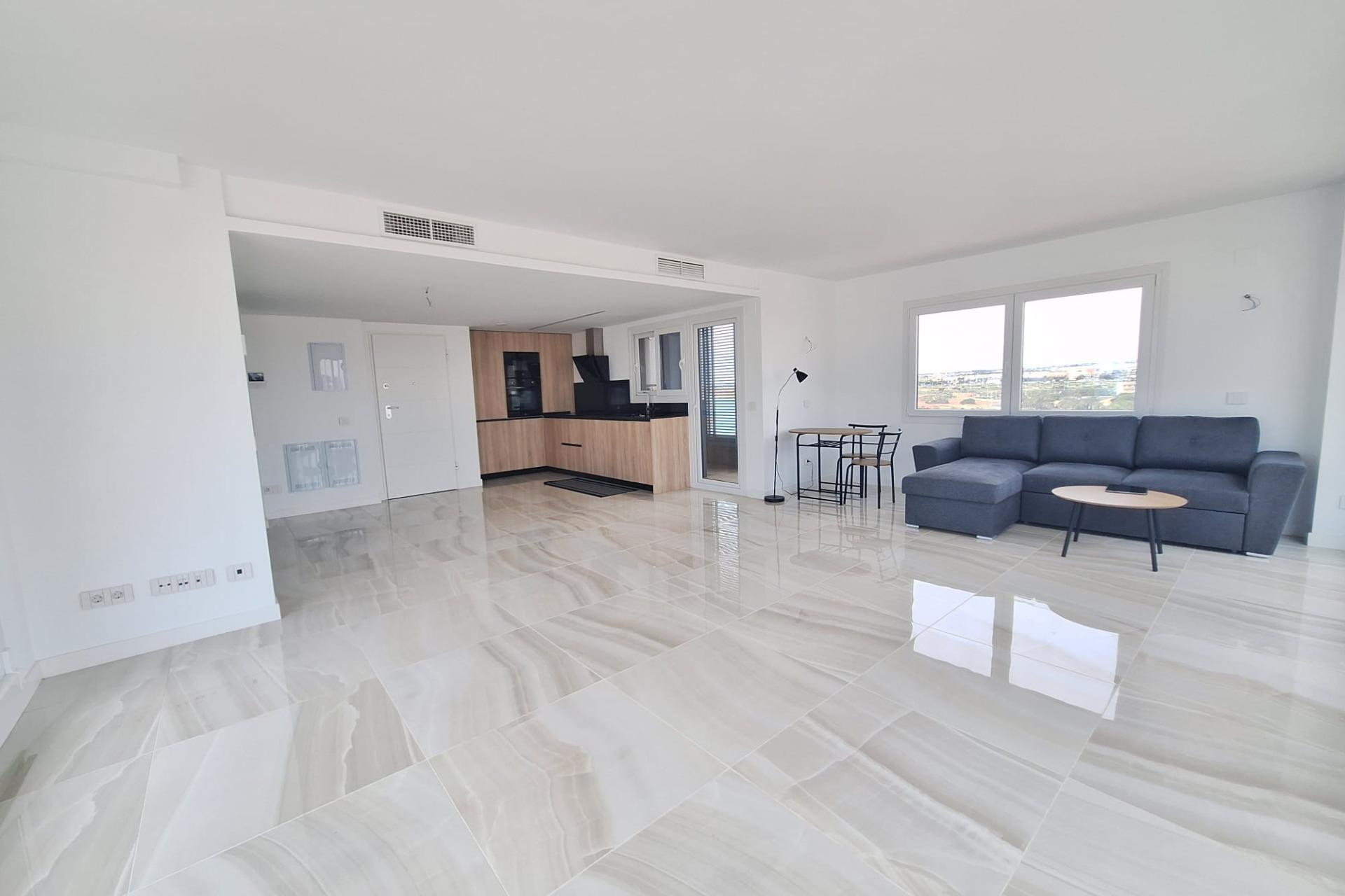Resale - Apartment  - Orihuela Costa - Punta Prima