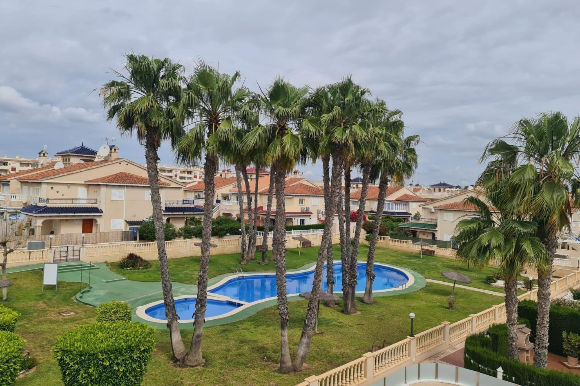Resale - Apartment  - Orihuela Costa - Punta Prima