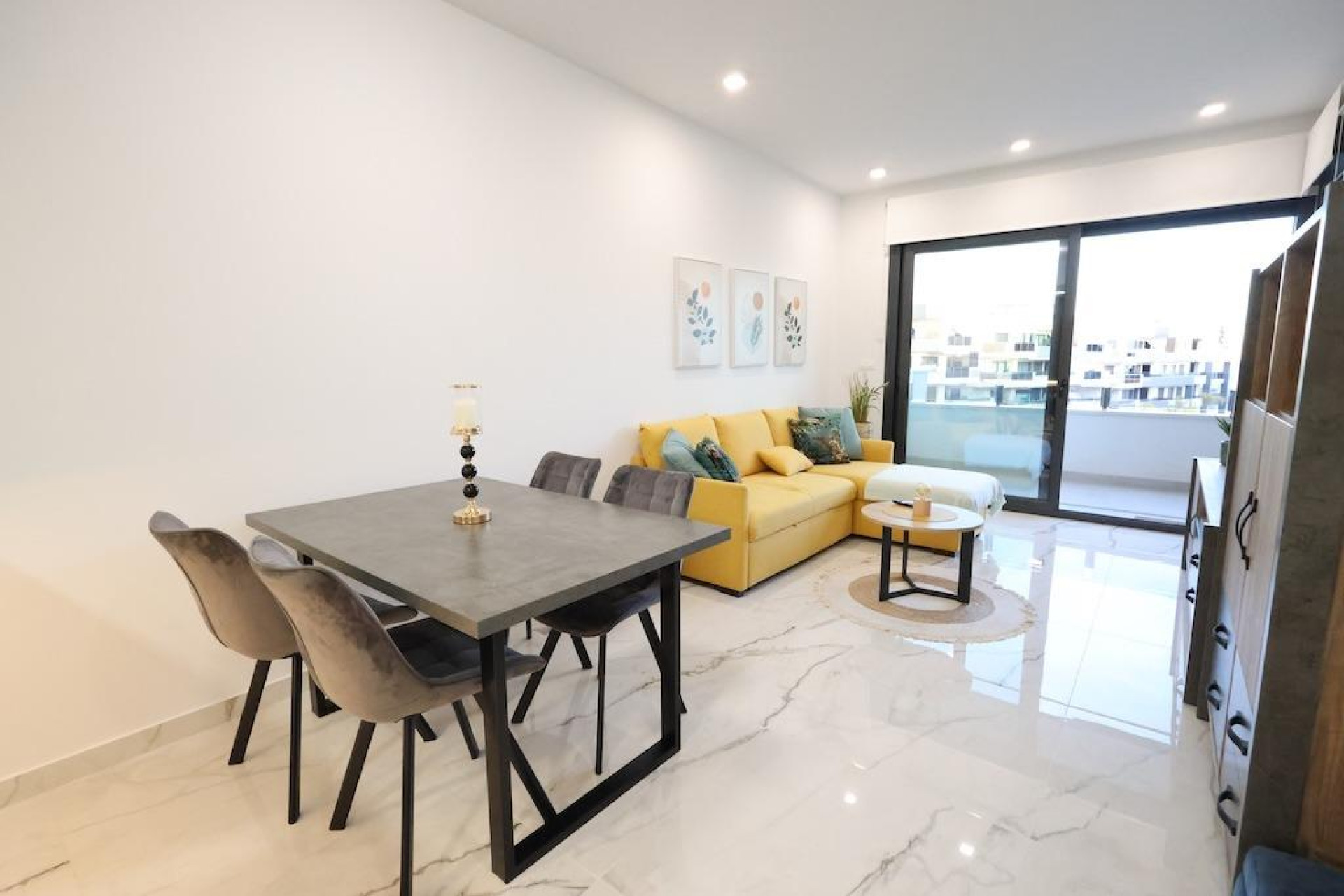 Resale - Apartment  - Orihuela Costa - Punta Prima