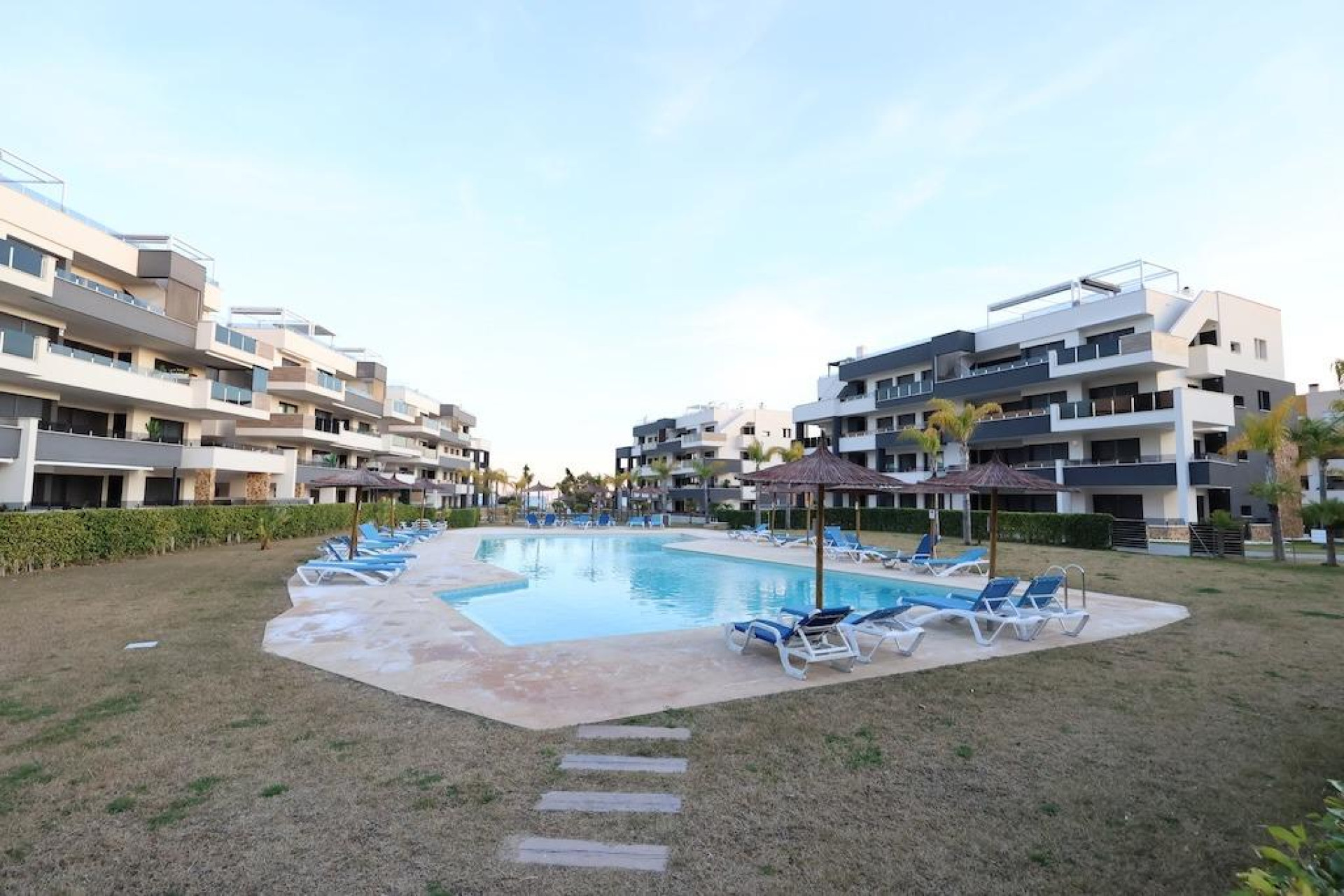 Resale - Apartment  - Orihuela Costa - Punta Prima