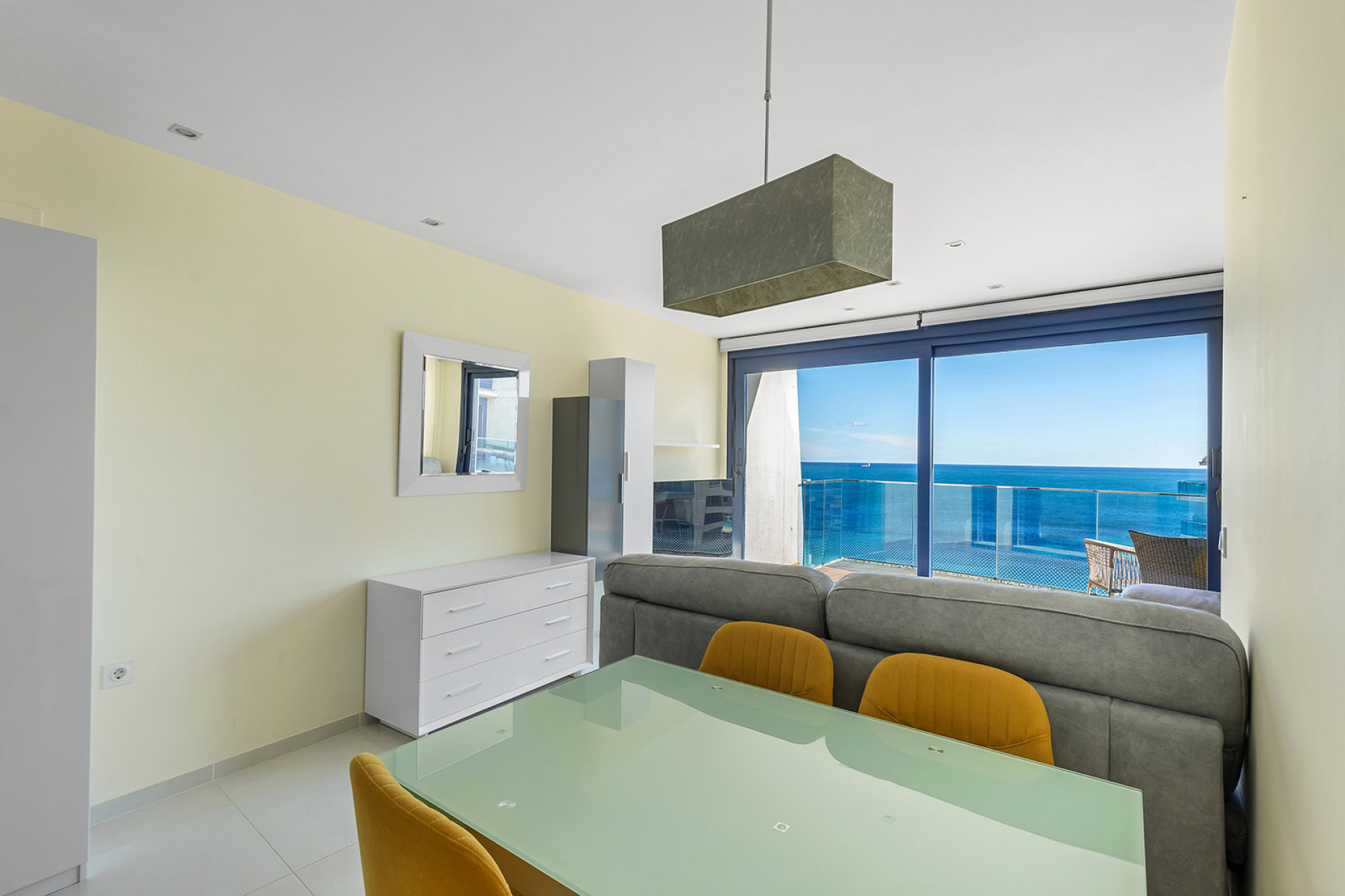 Resale - Apartment  - Orihuela Costa - Punta Prima