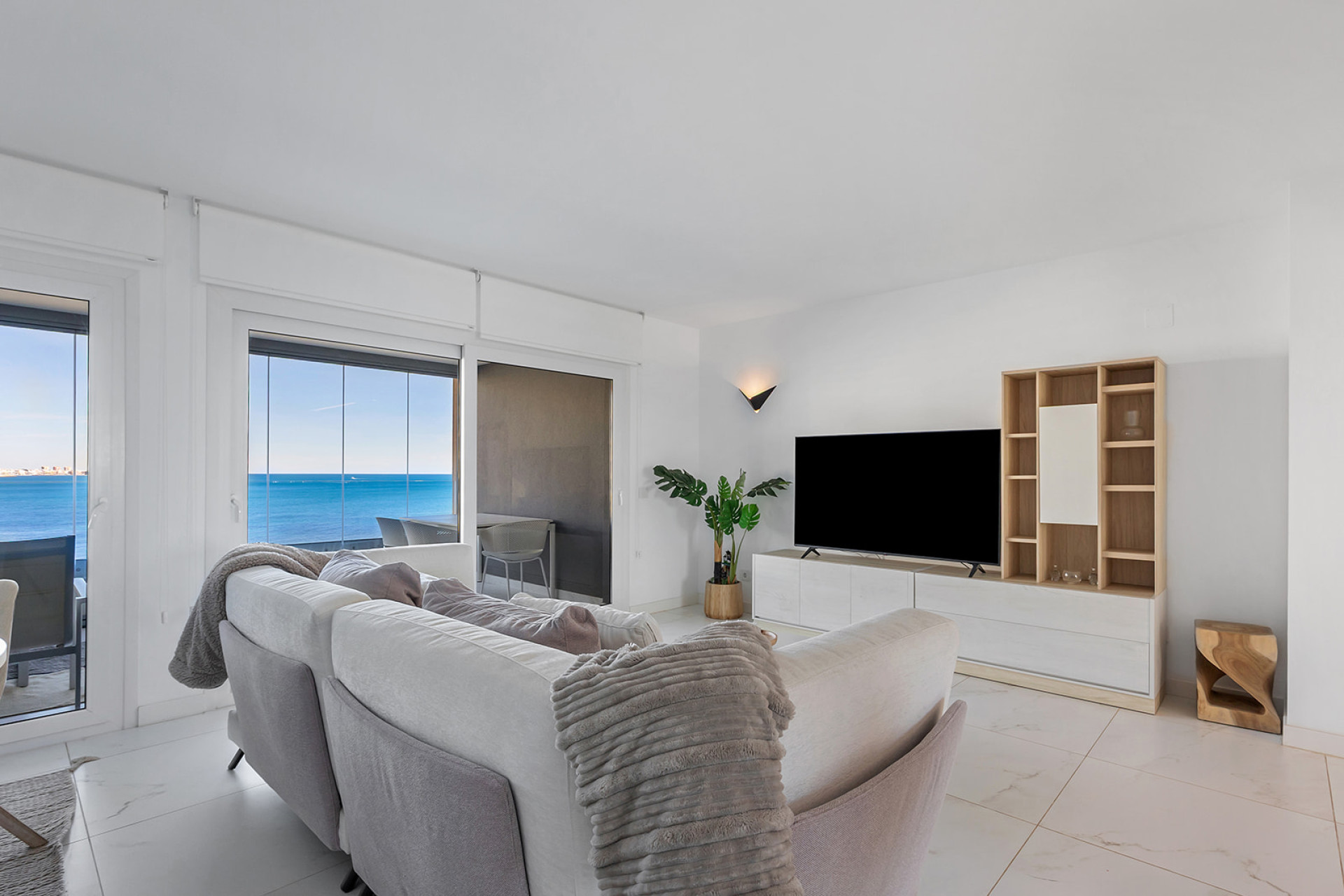 Resale - Apartment  - Orihuela Costa - Punta Prima