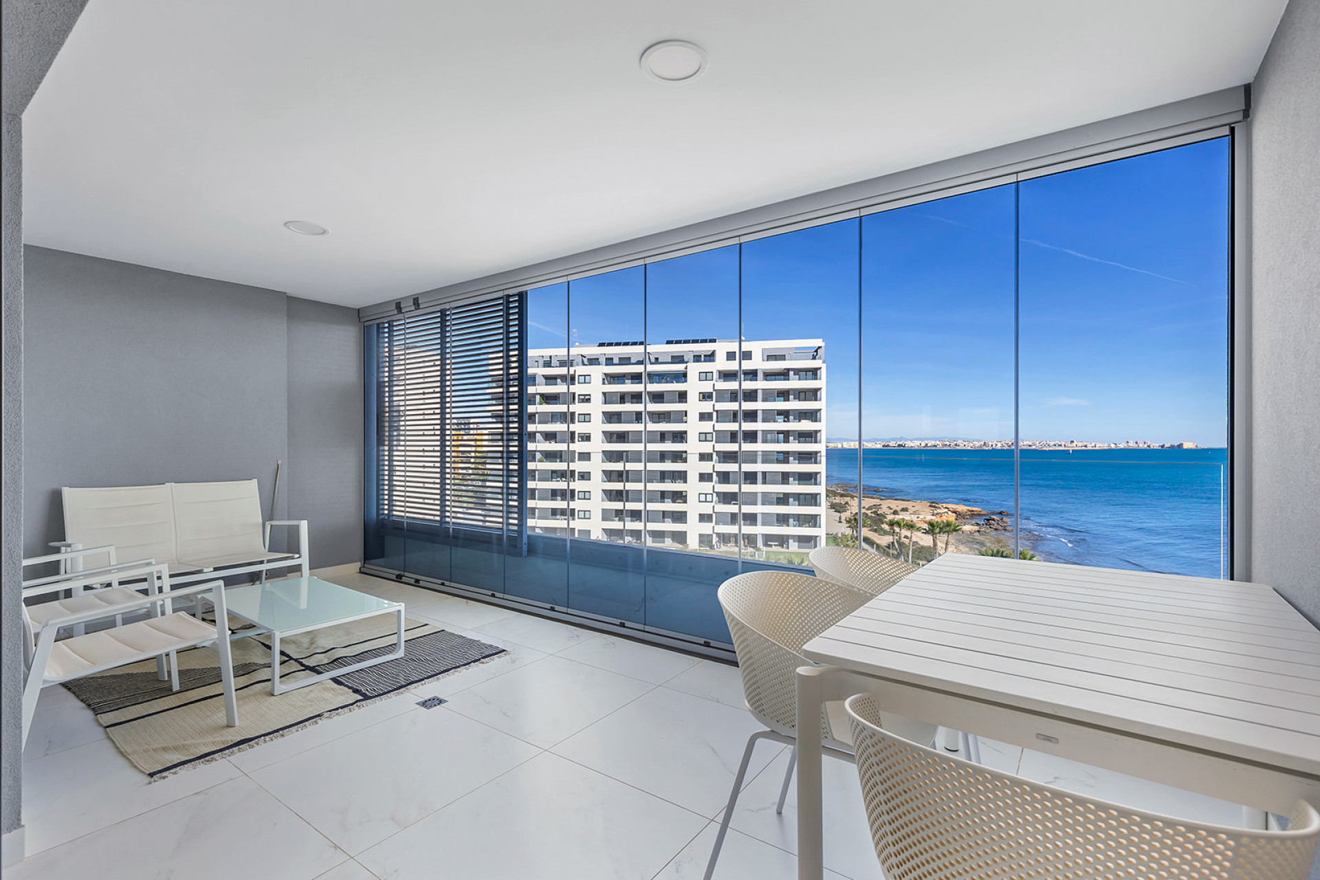 Resale - Apartment  - Orihuela Costa - Punta Prima