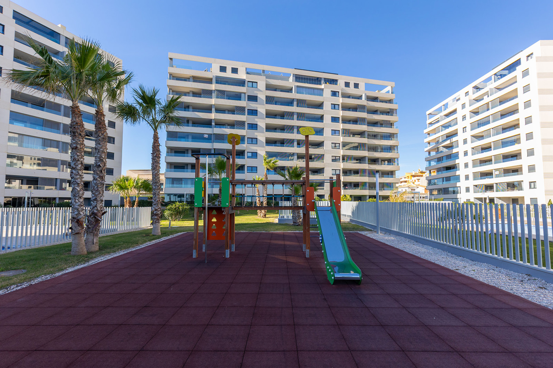 Resale - Apartment  - Orihuela Costa - Punta Prima