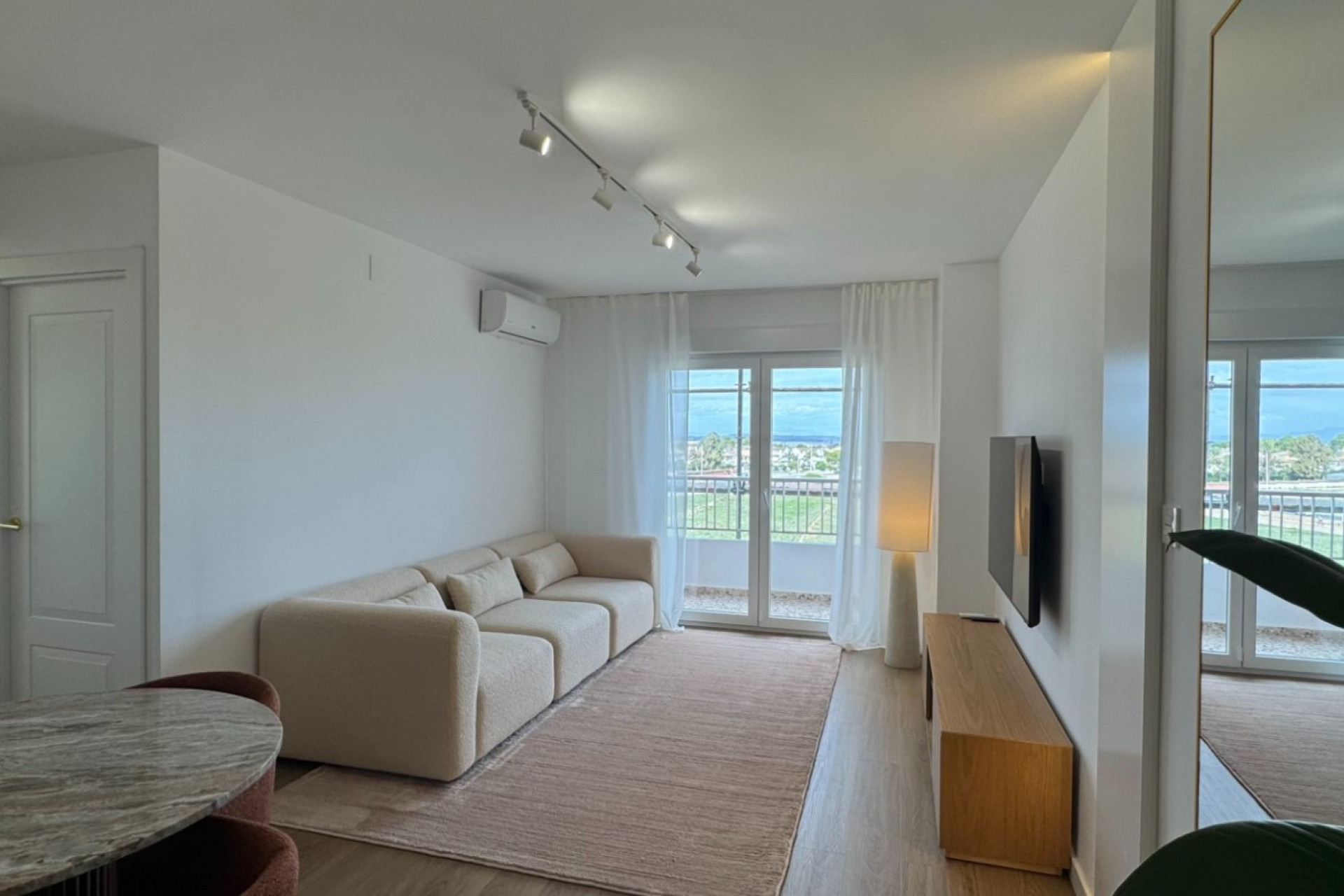 Resale - Apartment  - Orihuela Costa - Punta Prima