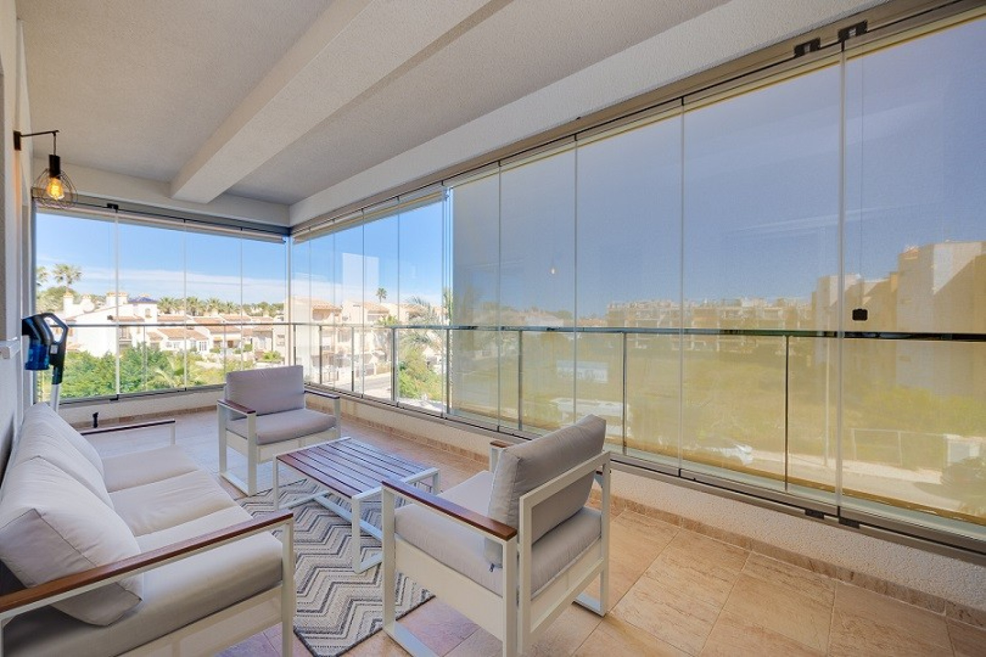 Resale - Apartment  - Orihuela Costa - Villamartin