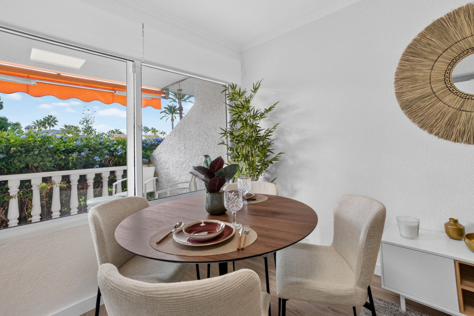 Resale - Apartment  - Orihuela Costa - Villamartin