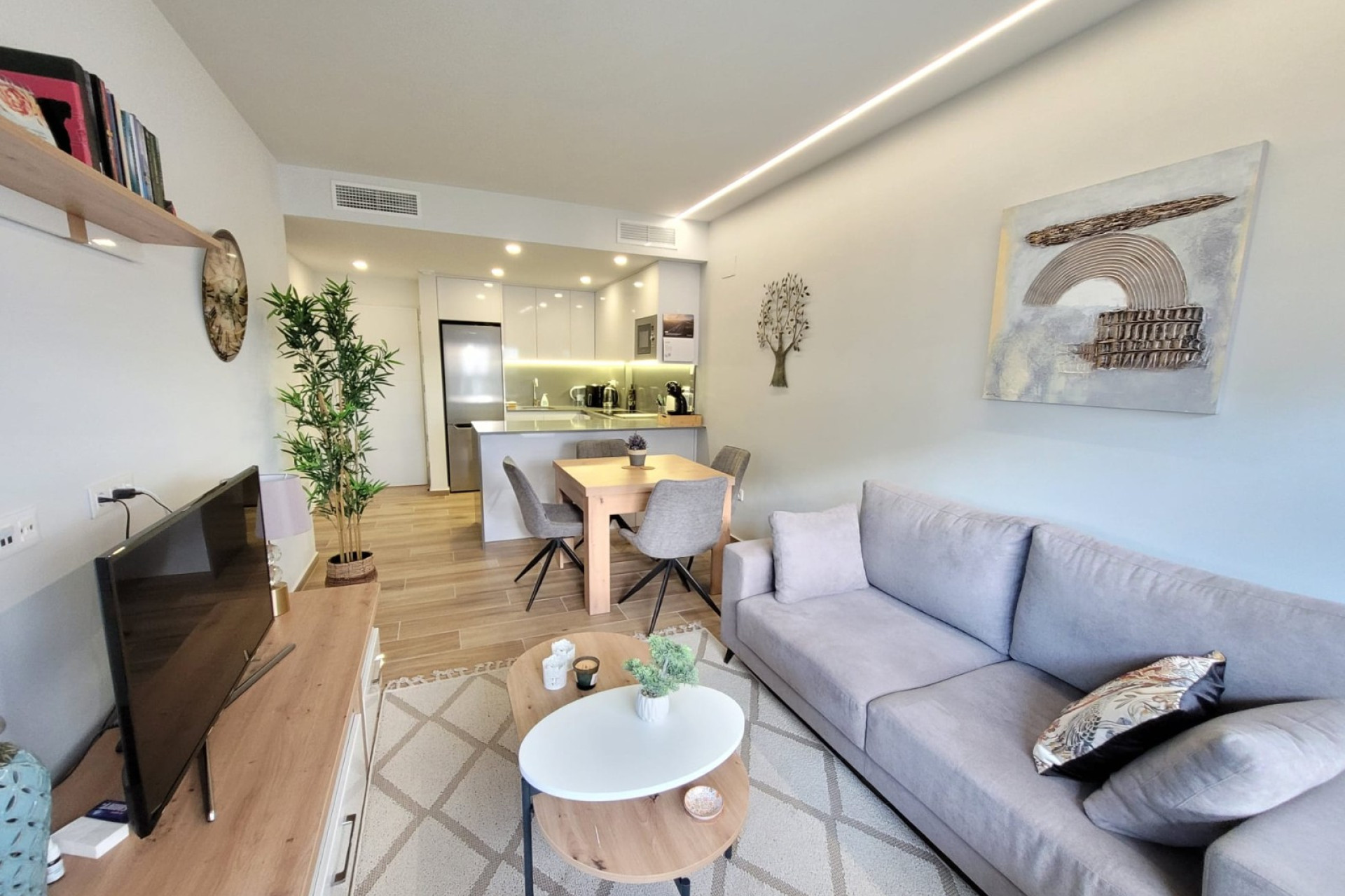 Resale - Apartment  - Orihuela Costa - Villamartin