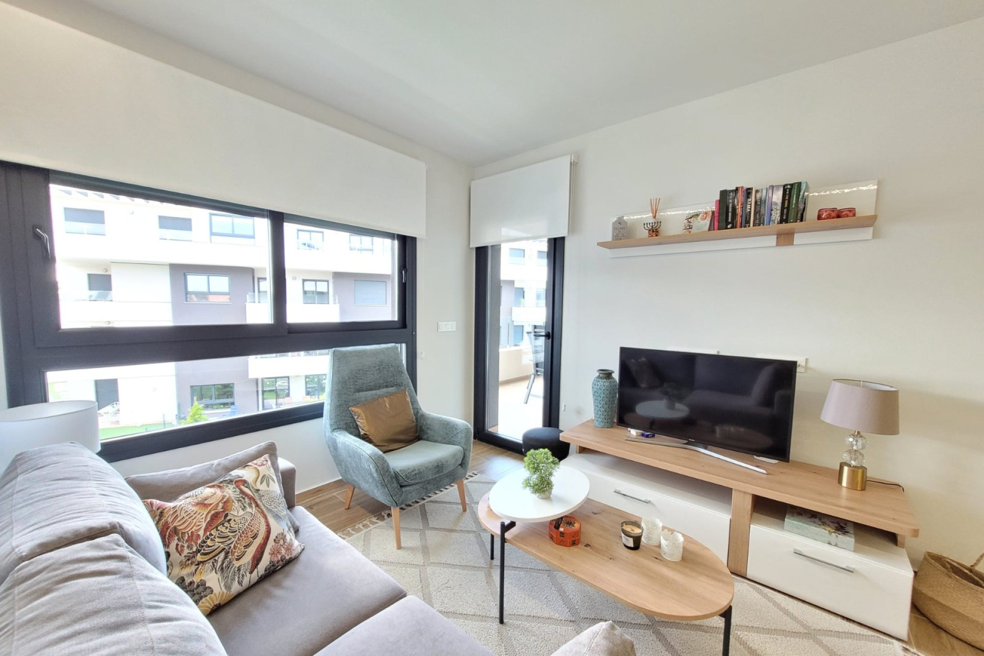 Resale - Apartment  - Orihuela Costa - Villamartin