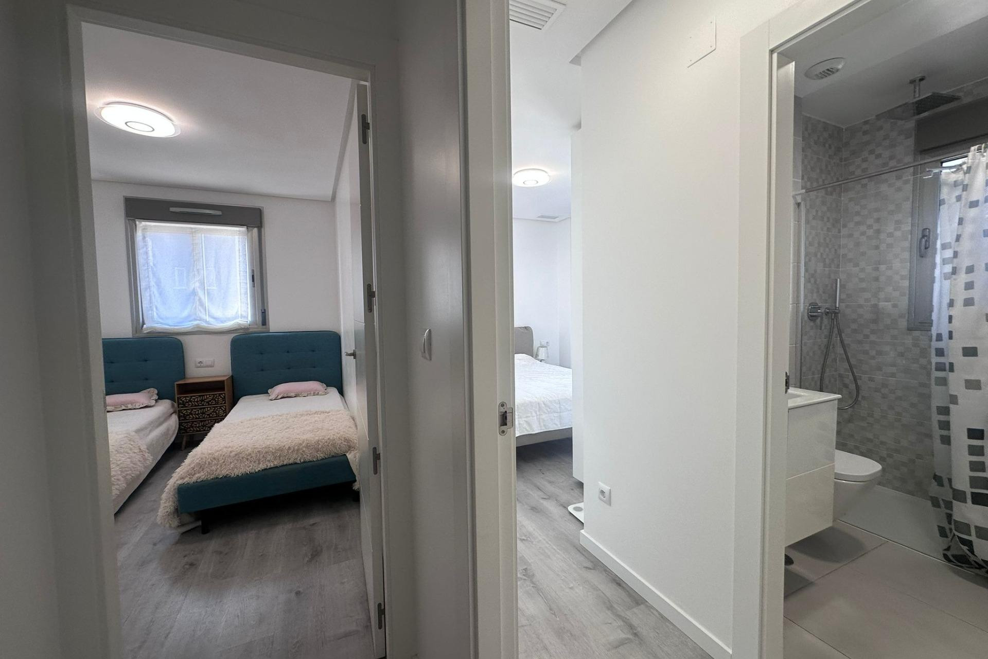 Resale - Apartment  - Orihuela Costa - Villamartín