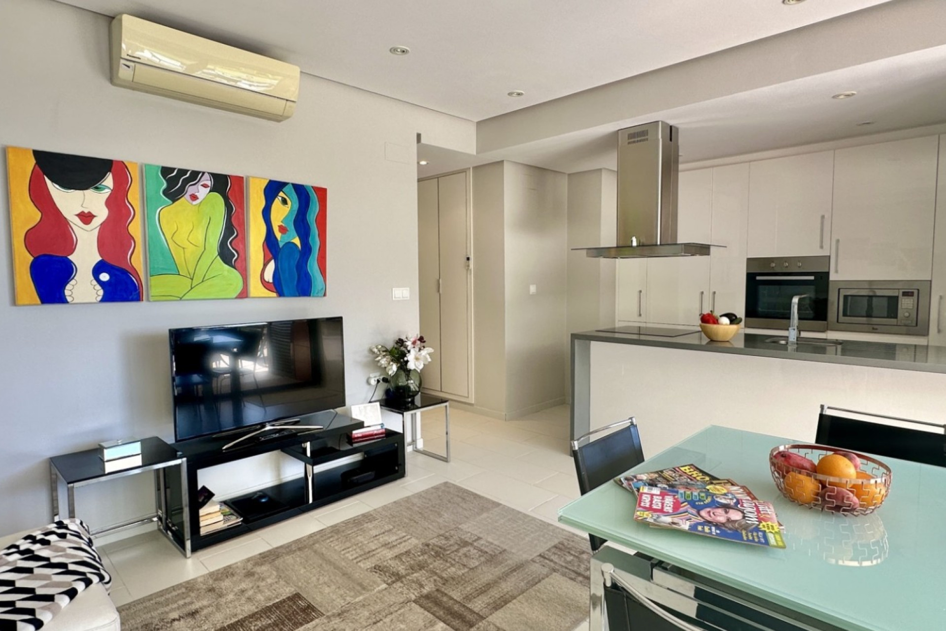 Resale - Apartment  - Orihuela Costa - Villamartin