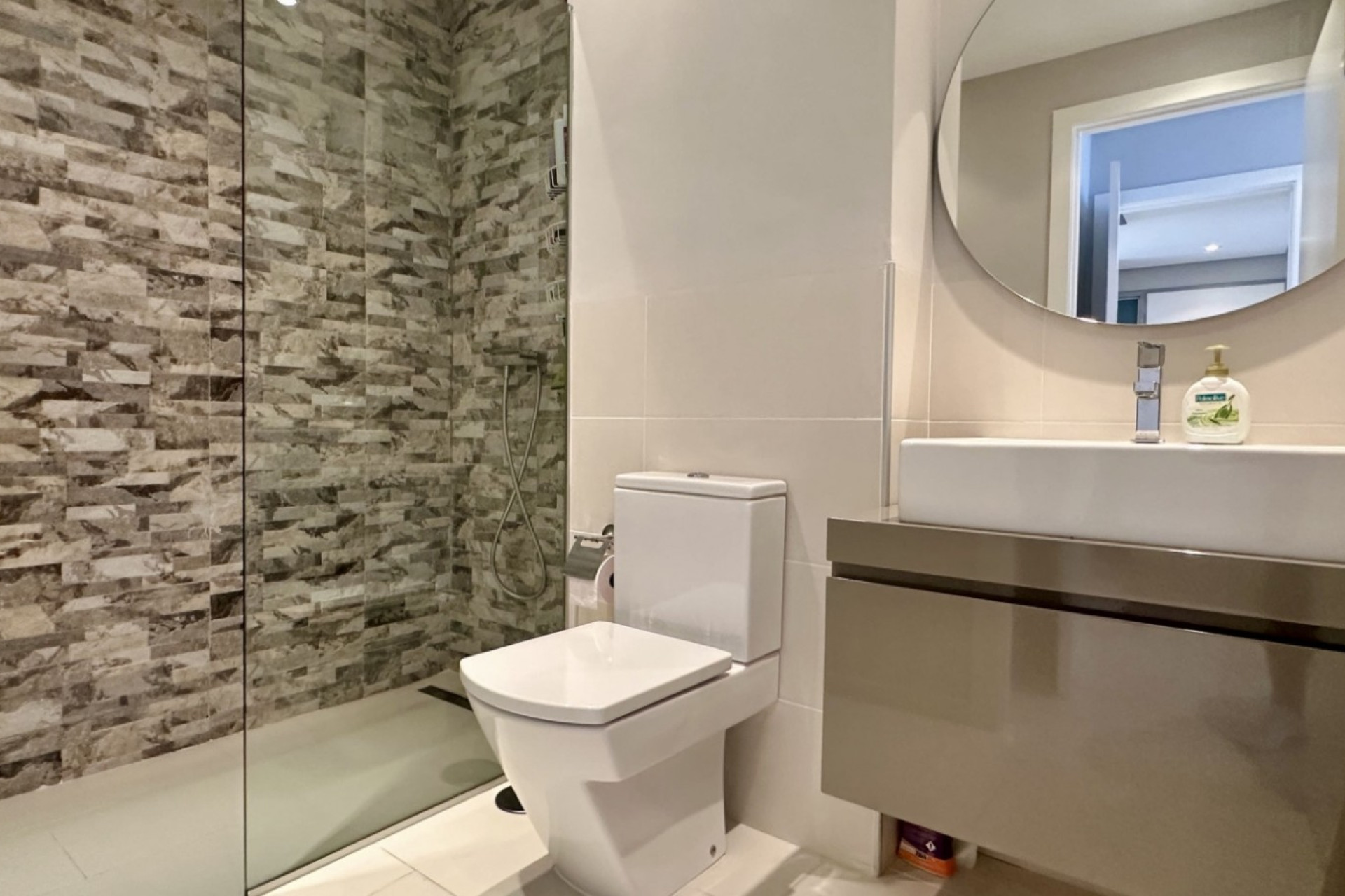 Resale - Apartment  - Orihuela Costa - Villamartin