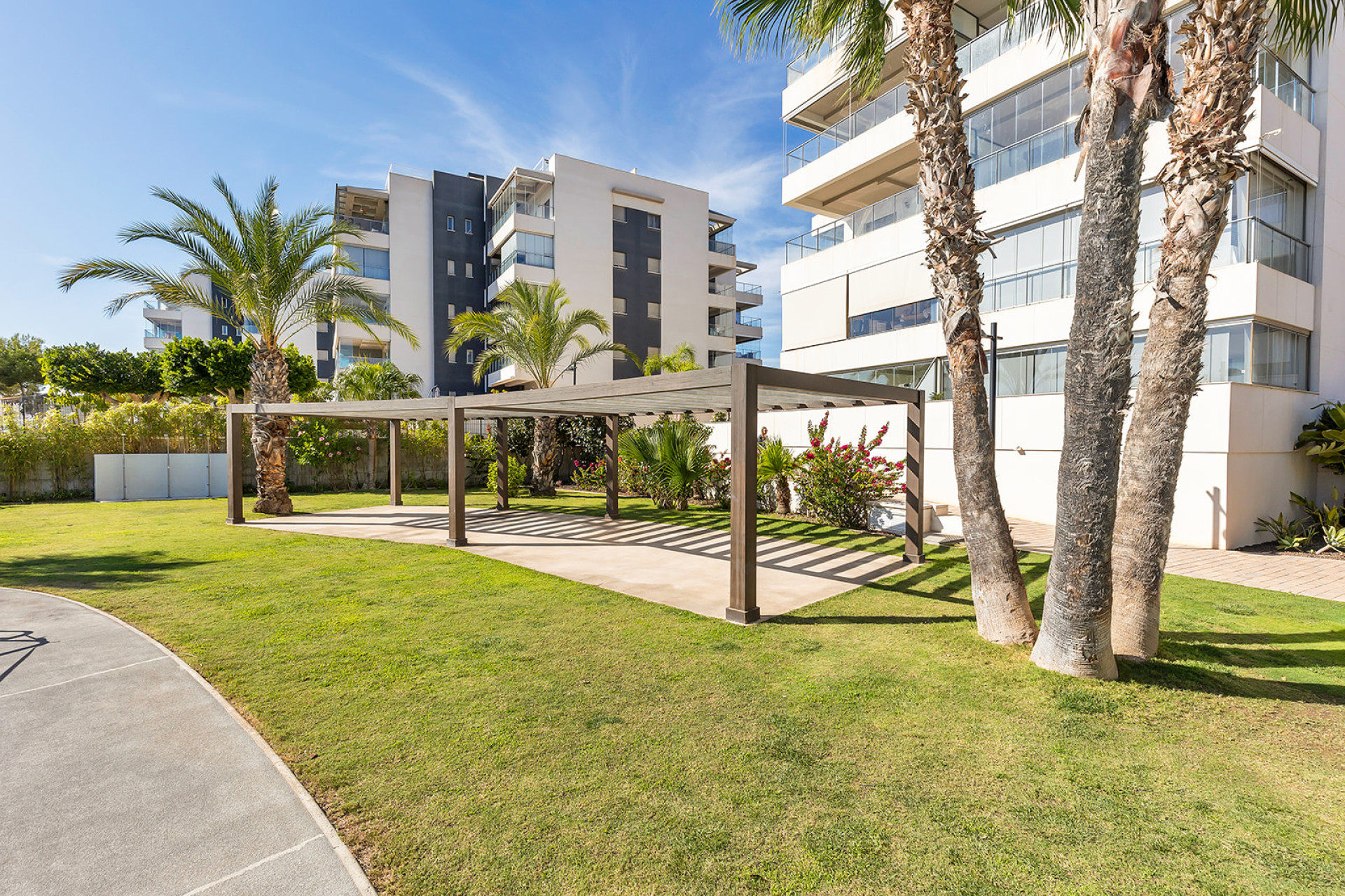 Resale - Apartment  - Orihuela Costa - Villamartin