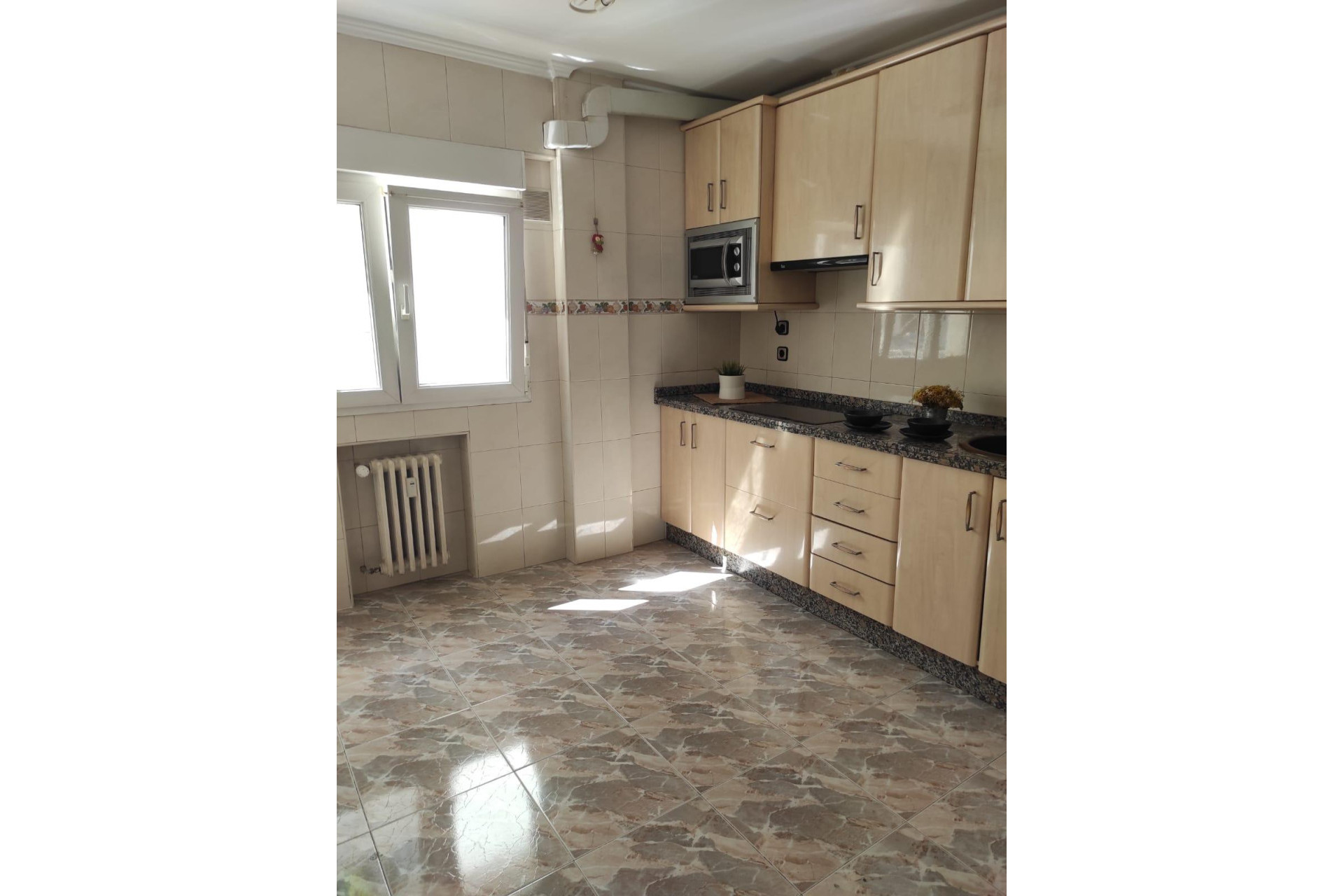 Resale - Apartment  - Oviedo - C. naranco