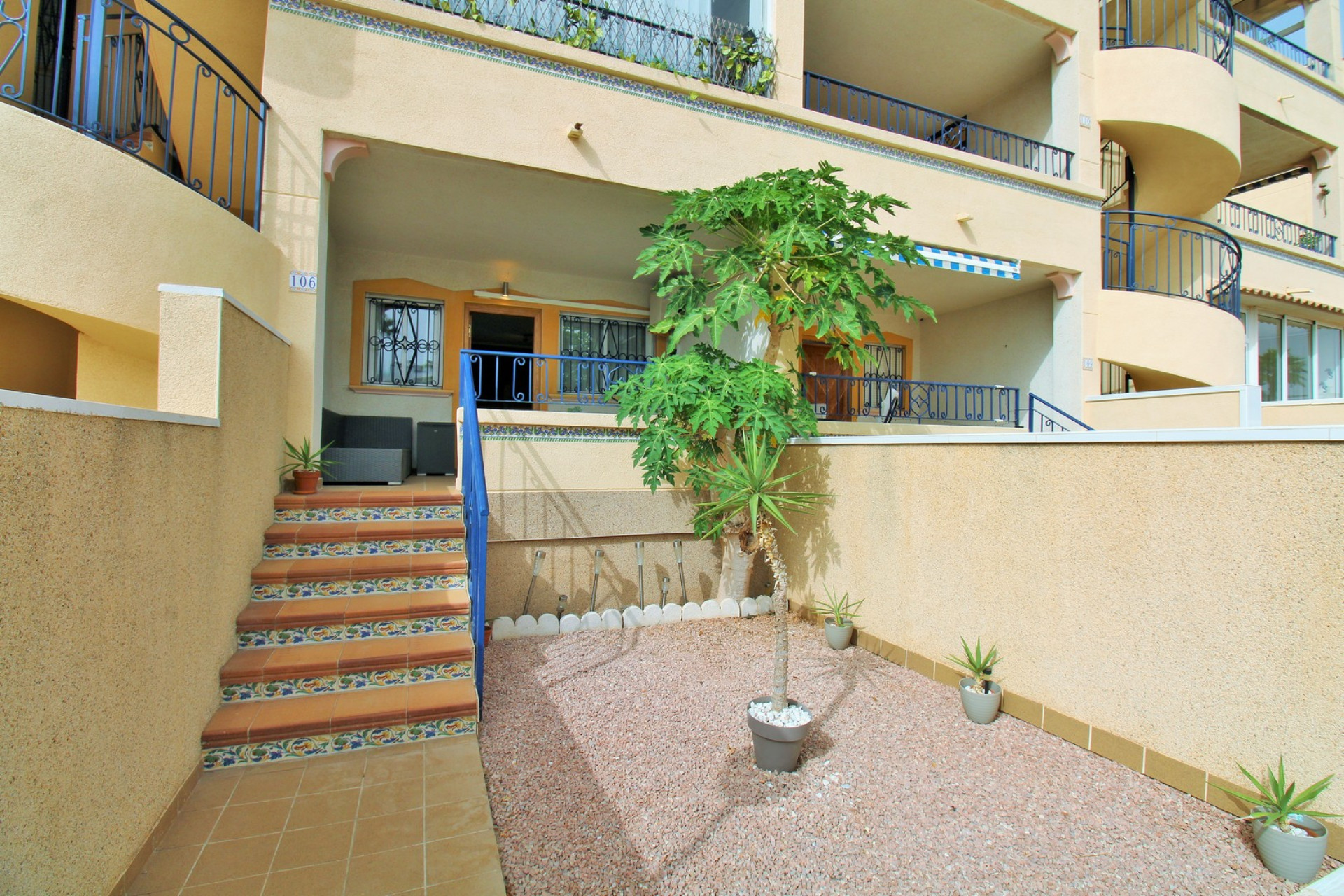 Resale - Apartment  - Punta Prima