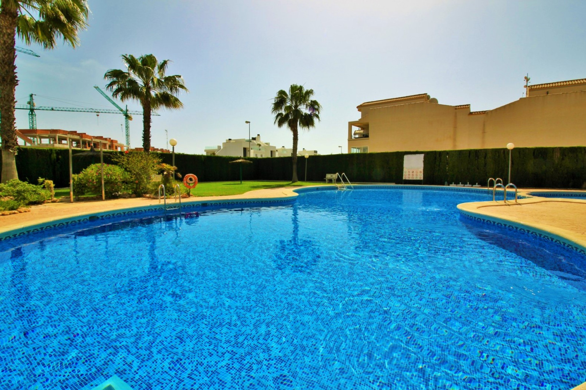 Resale - Apartment  - Punta Prima