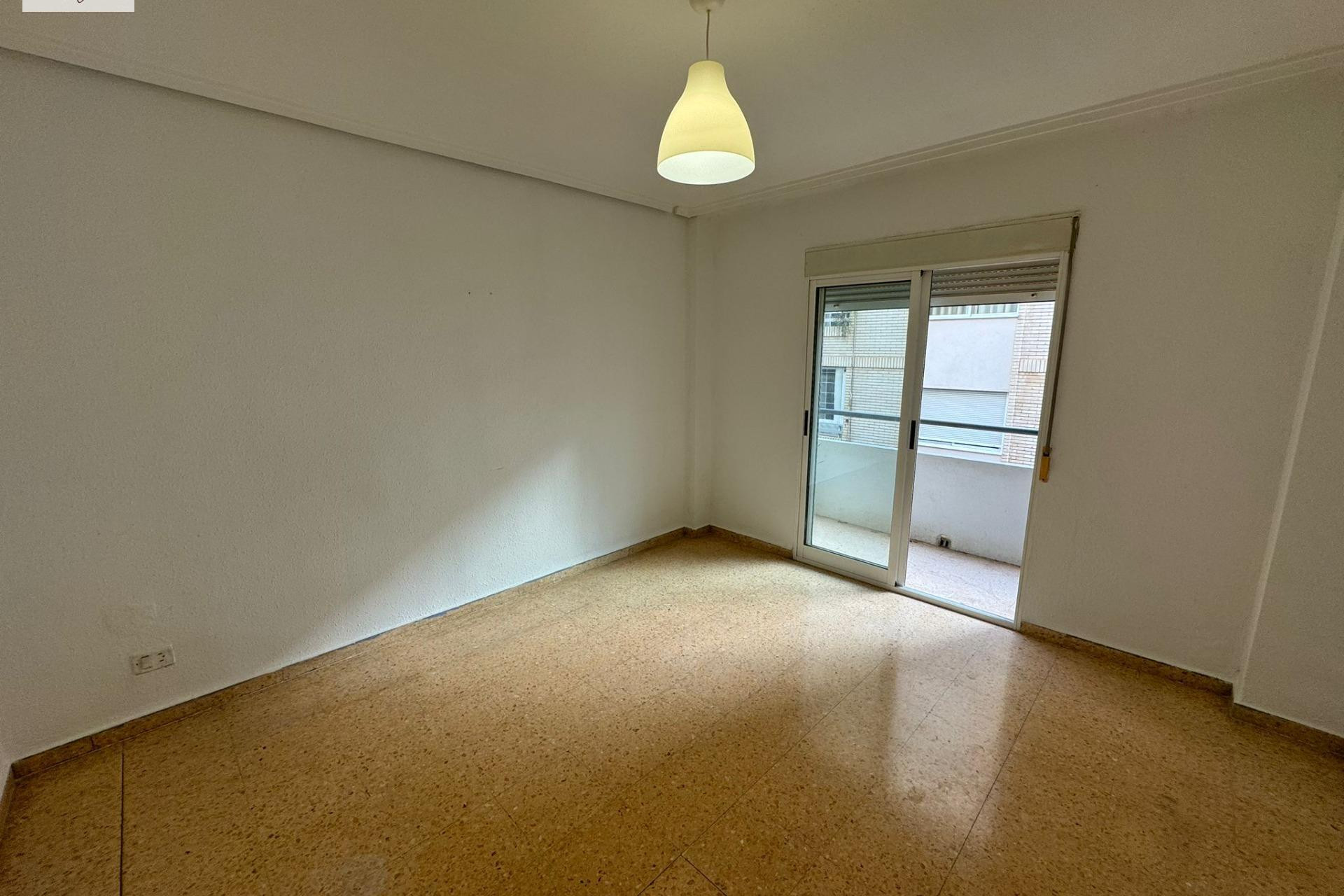 Resale - Apartment  - Sagunto - Zona centro