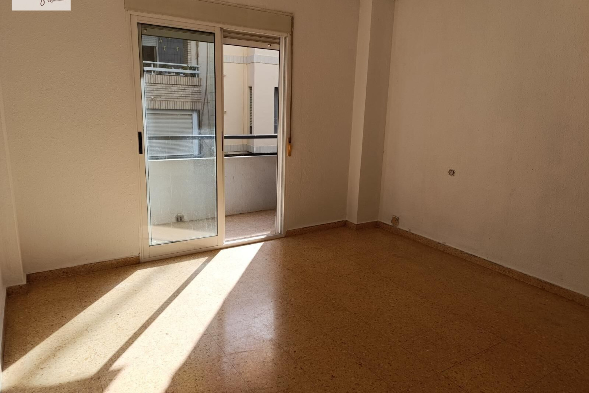 Resale - Apartment  - Sagunto - Zona centro