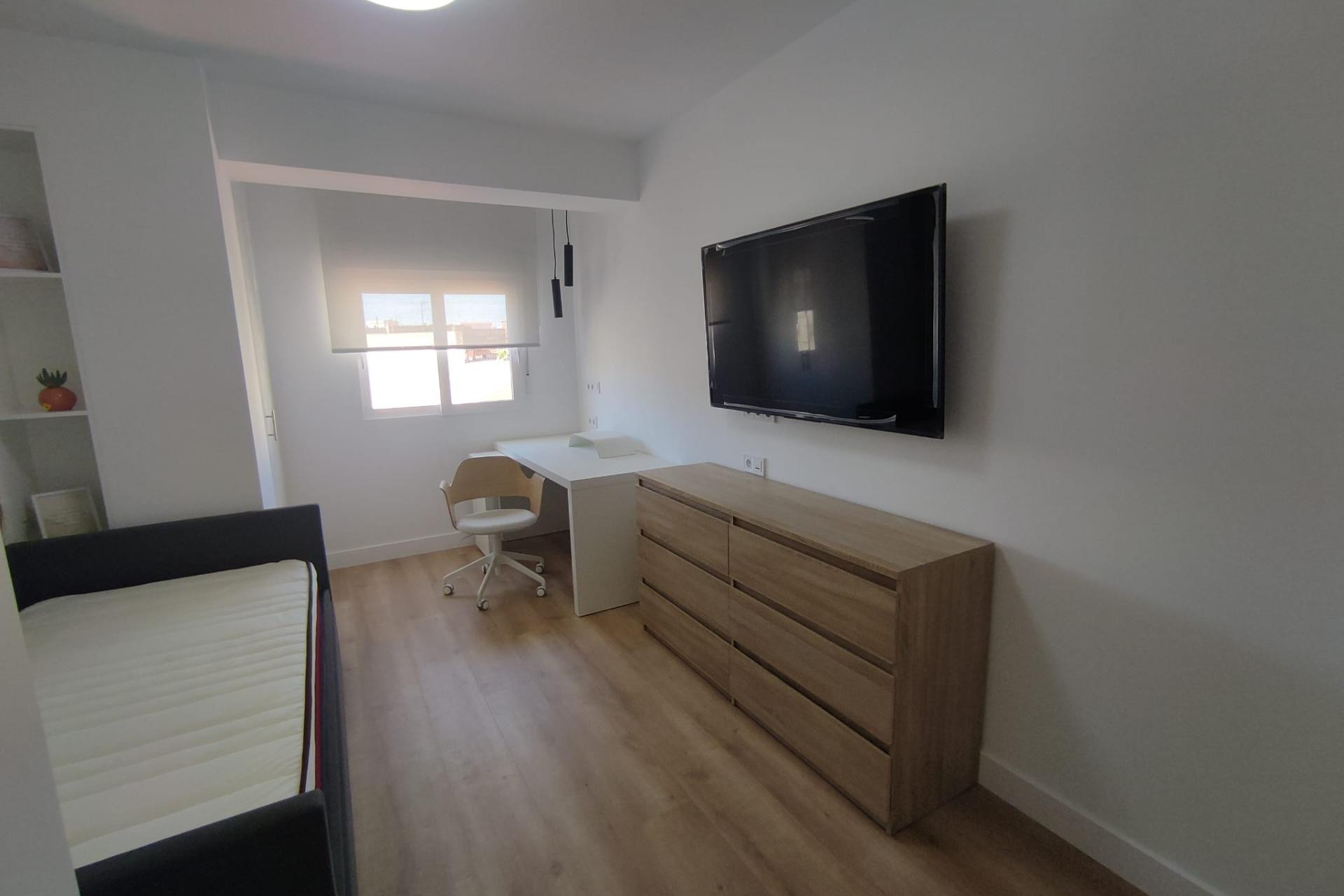 Resale - Apartment  - SAN JUAN ALICANTE - Bulevar del Pla