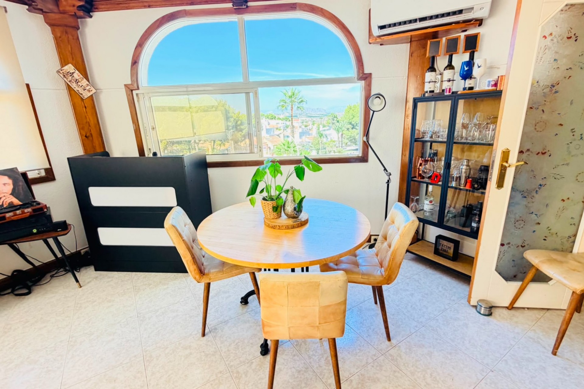 Resale - Apartment  - San Miguel de Salinas - Las Comunicaciones