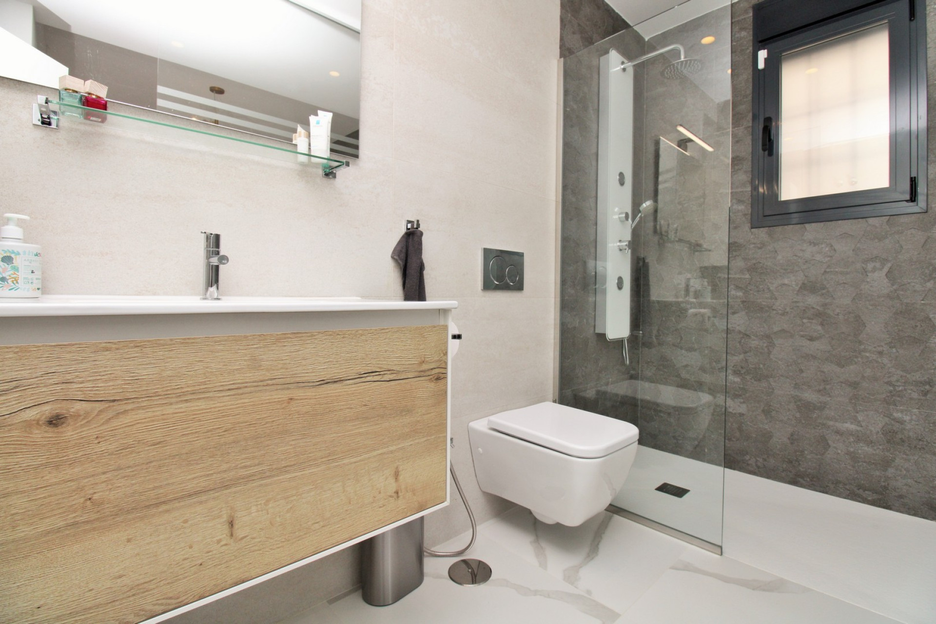 Resale - Apartment  - San Miguel de Salinas