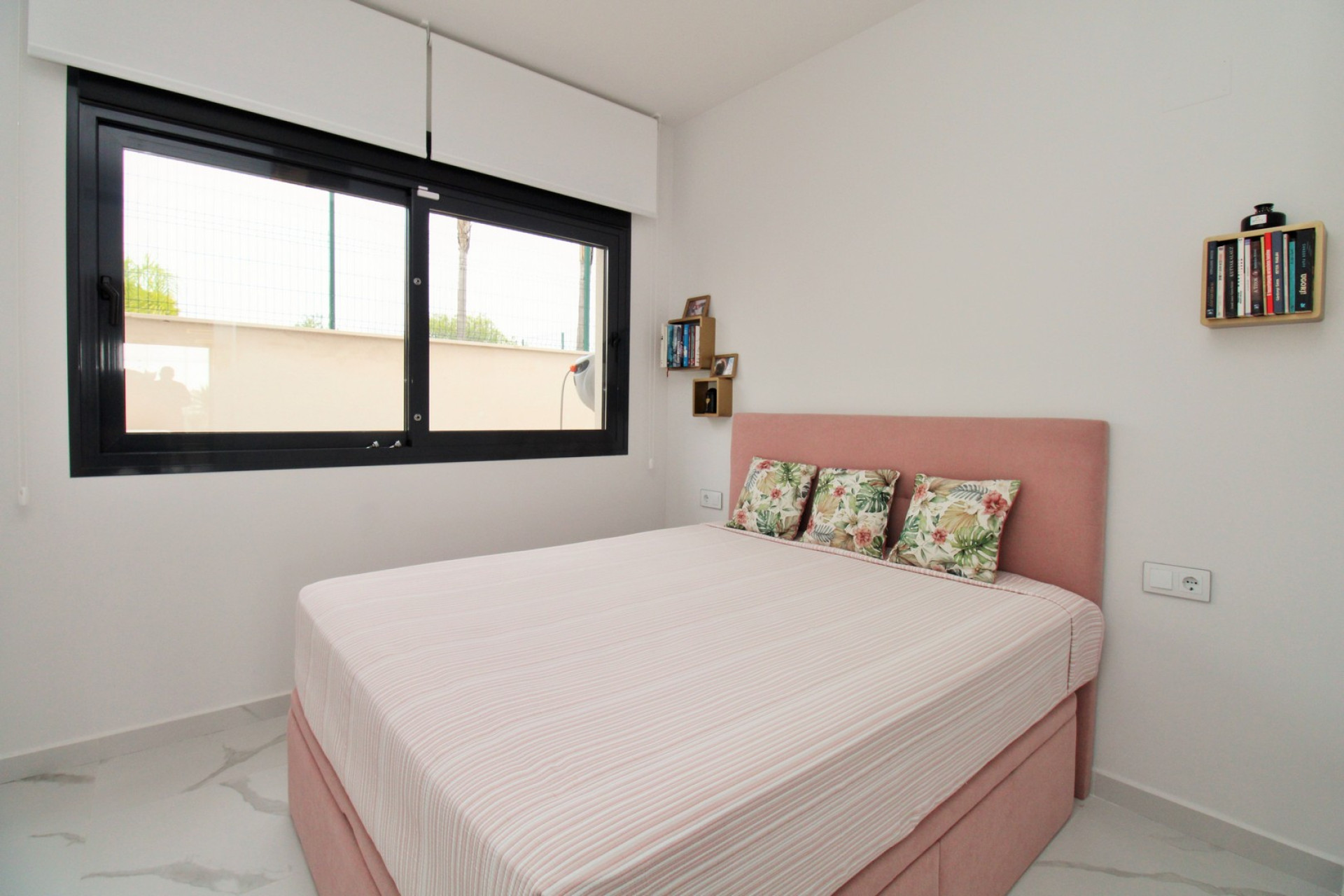 Resale - Apartment  - San Miguel de Salinas