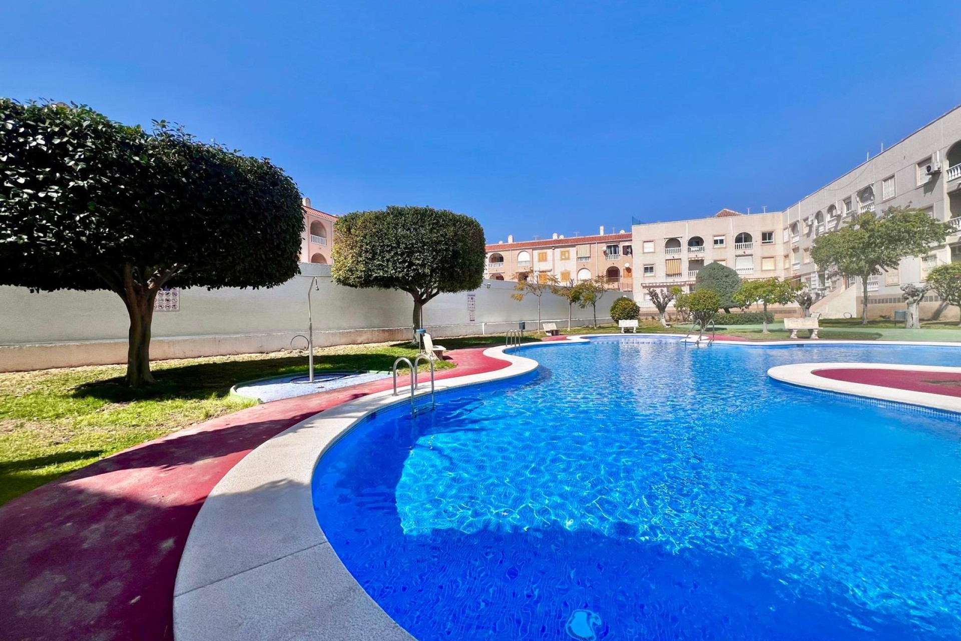 Resale - Apartment  - Torrevieja - Acequion