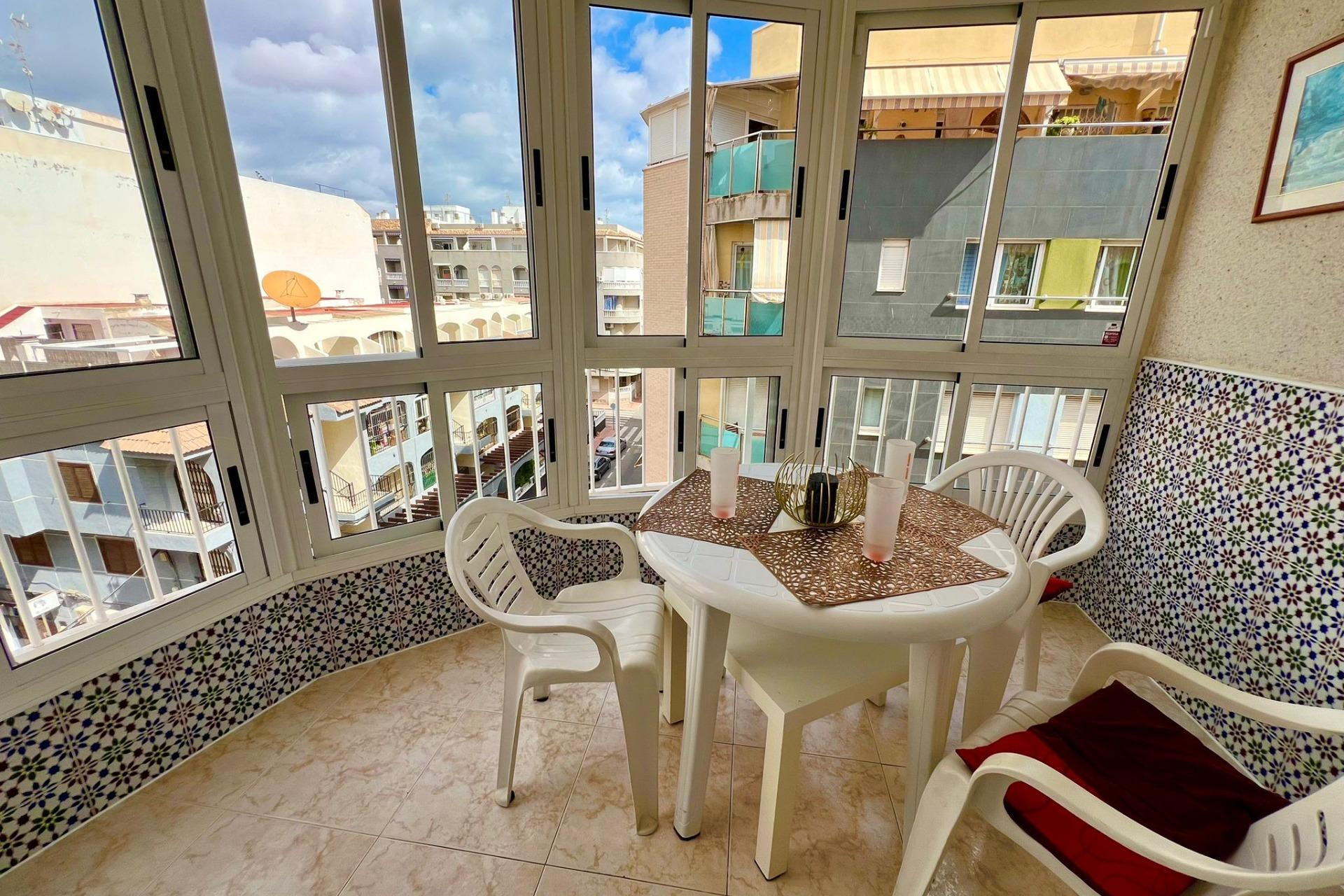 Resale - Apartment  - Torrevieja - Acequion