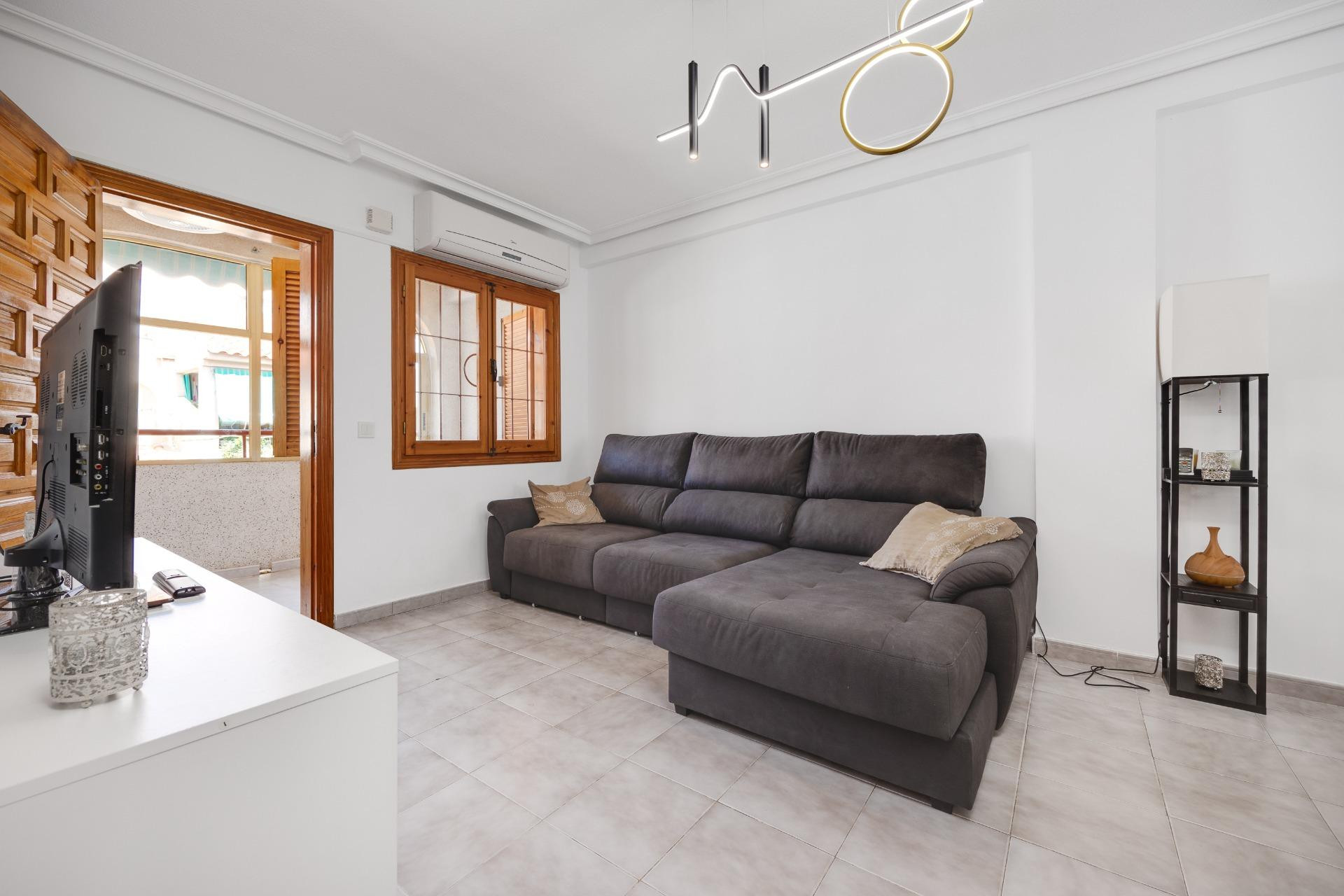 Resale - Apartment  - Torrevieja - Acequion